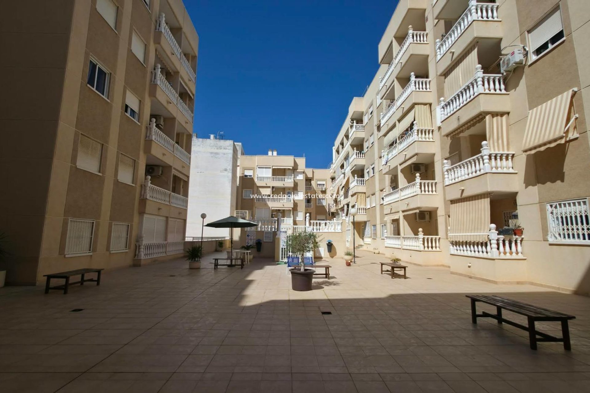Resale - Apartment -
Torrevieja - Playa del Cura