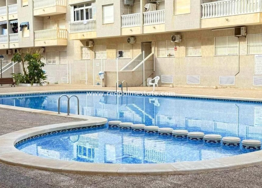 Resale - Apartment -
Torrevieja - Playa del Cura