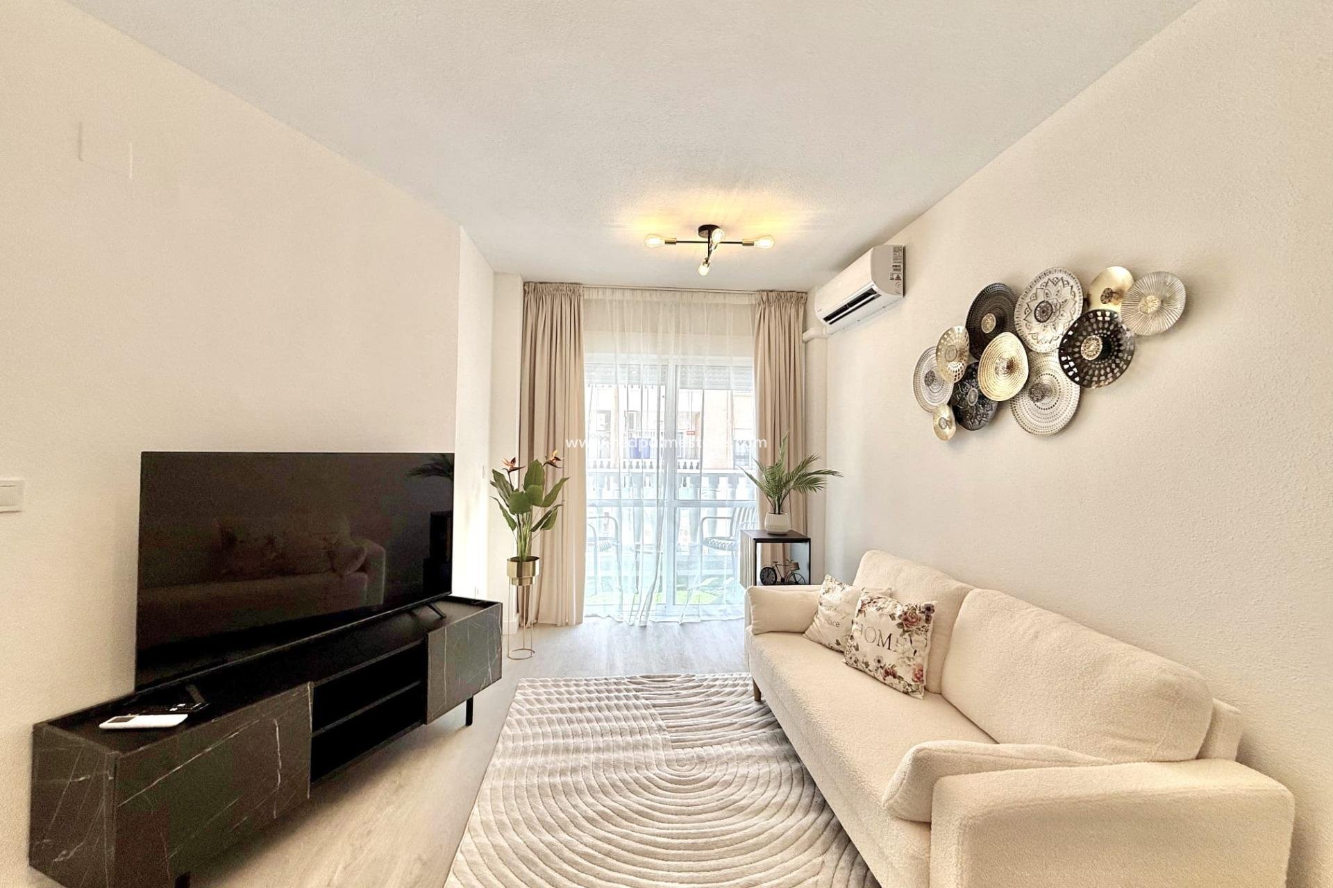 Resale - Apartment -
Torrevieja - Playa del Cura