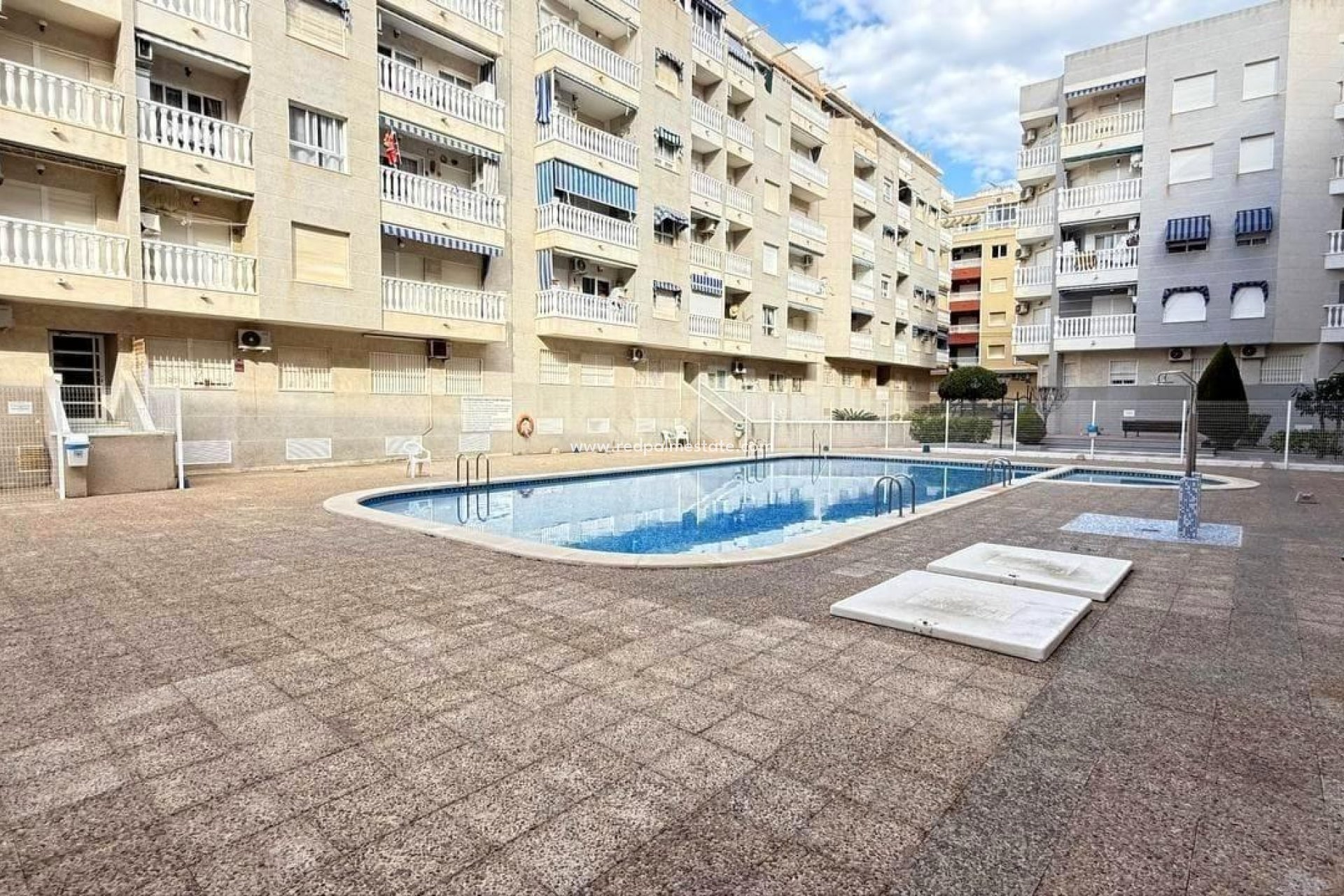 Resale - Apartment -
Torrevieja - Playa del Cura