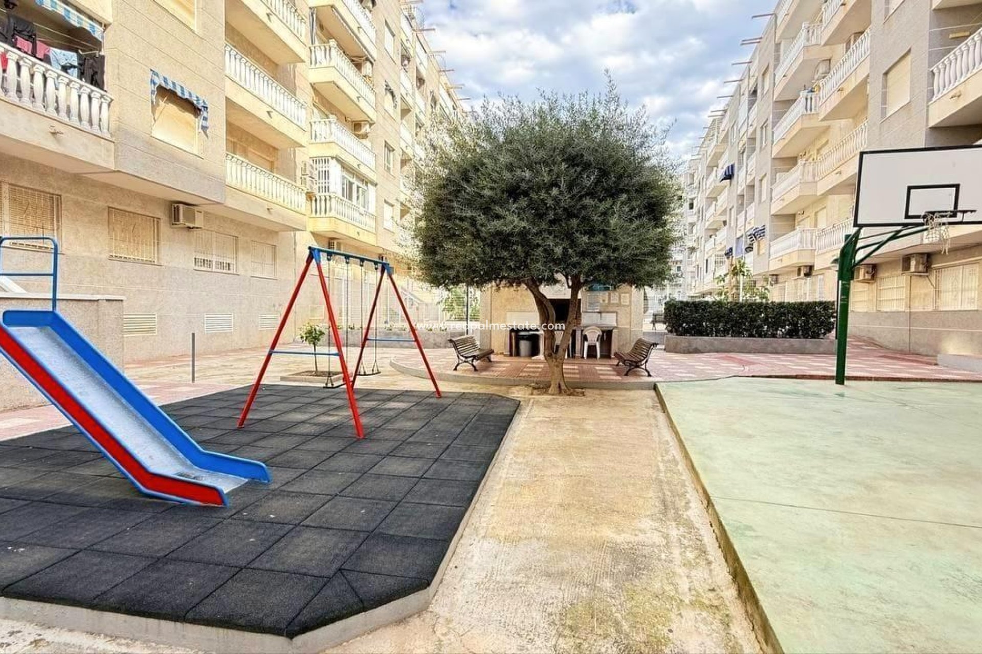 Resale - Apartment -
Torrevieja - Playa del Cura