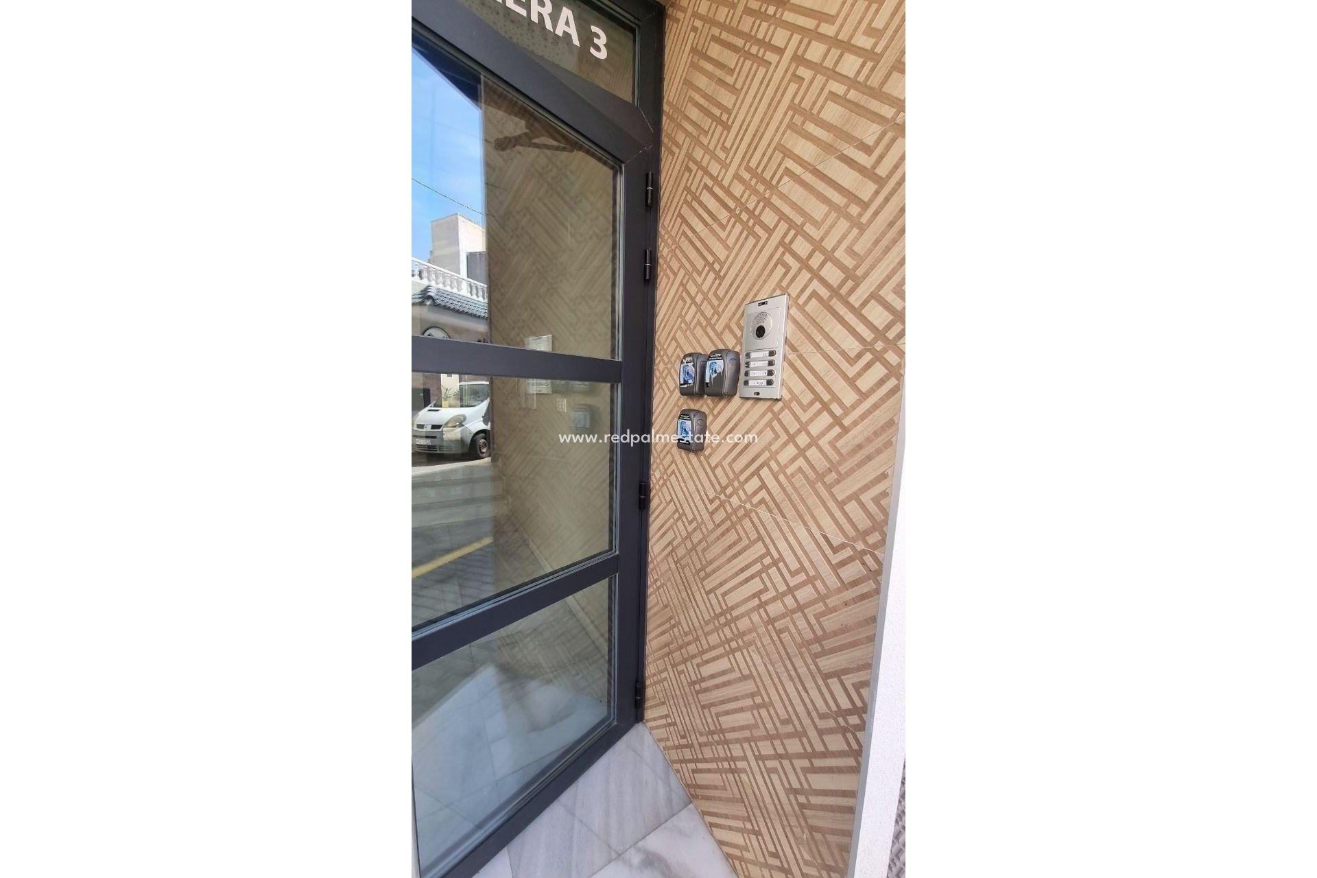 Resale - Apartment -
Torrevieja - Playa del Cura
