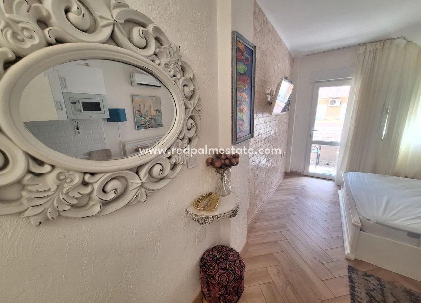 Resale - Apartment -
Torrevieja - Playa del Cura
