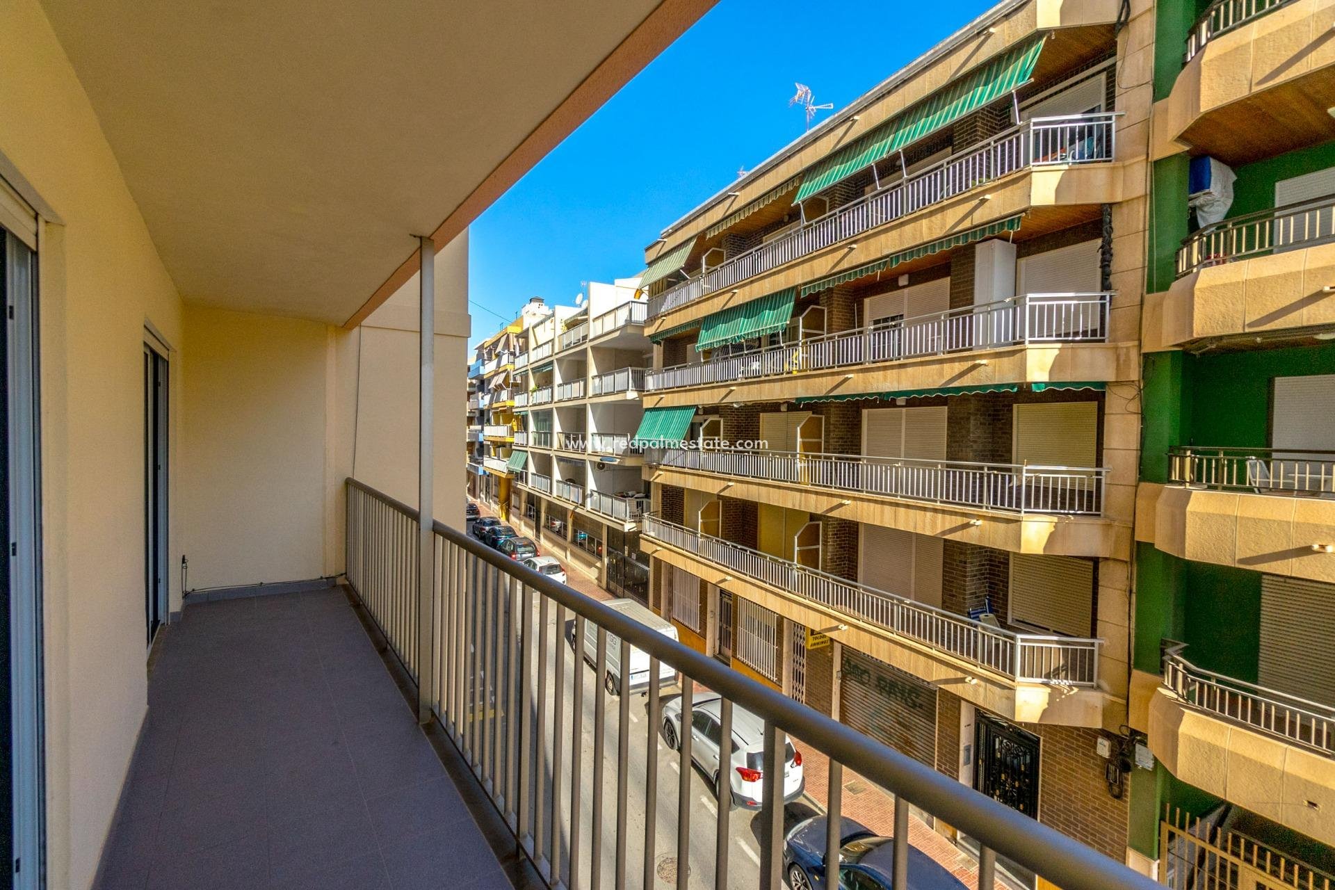 Resale - Apartment -
Torrevieja - Playa del cura