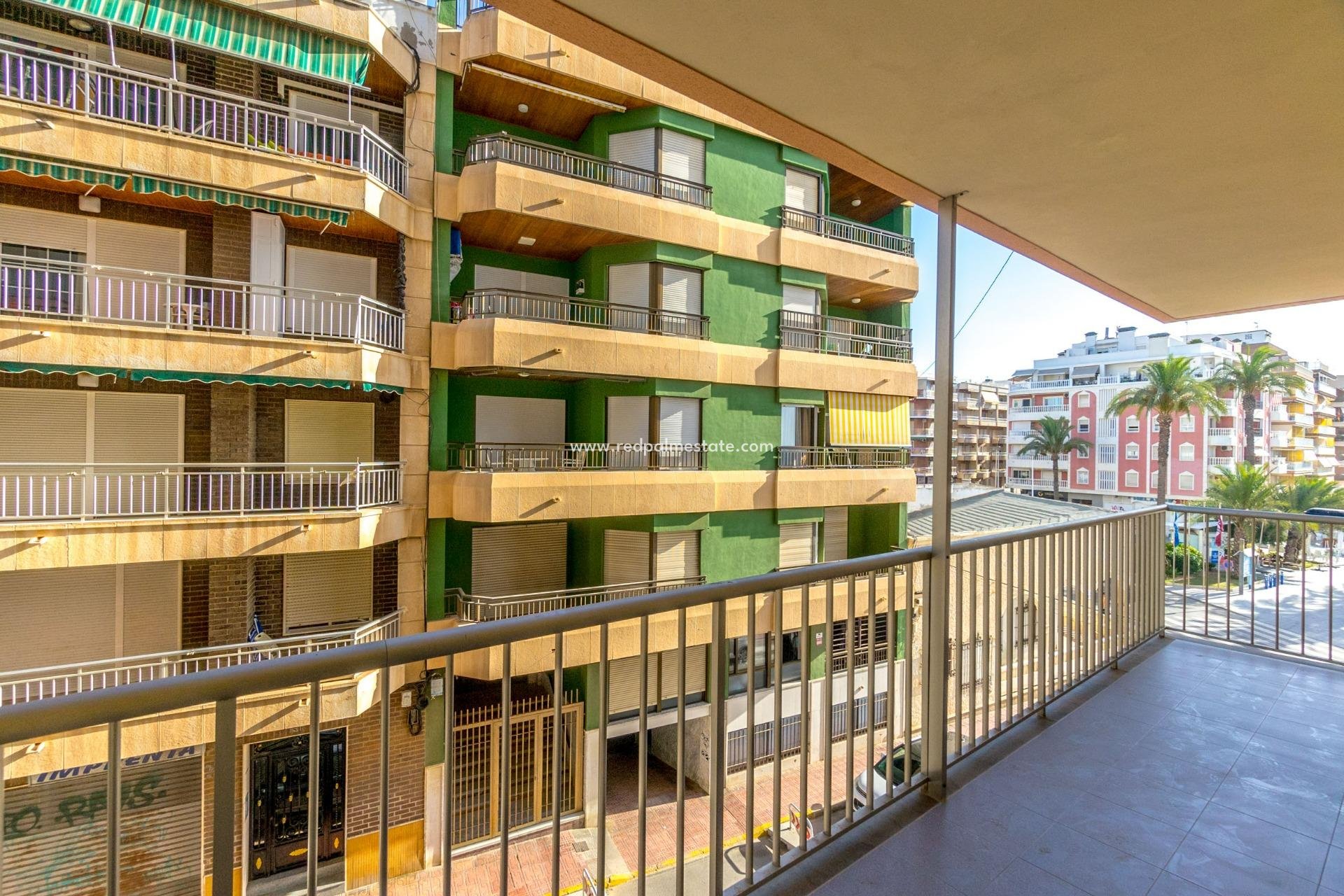 Resale - Apartment -
Torrevieja - Playa del cura