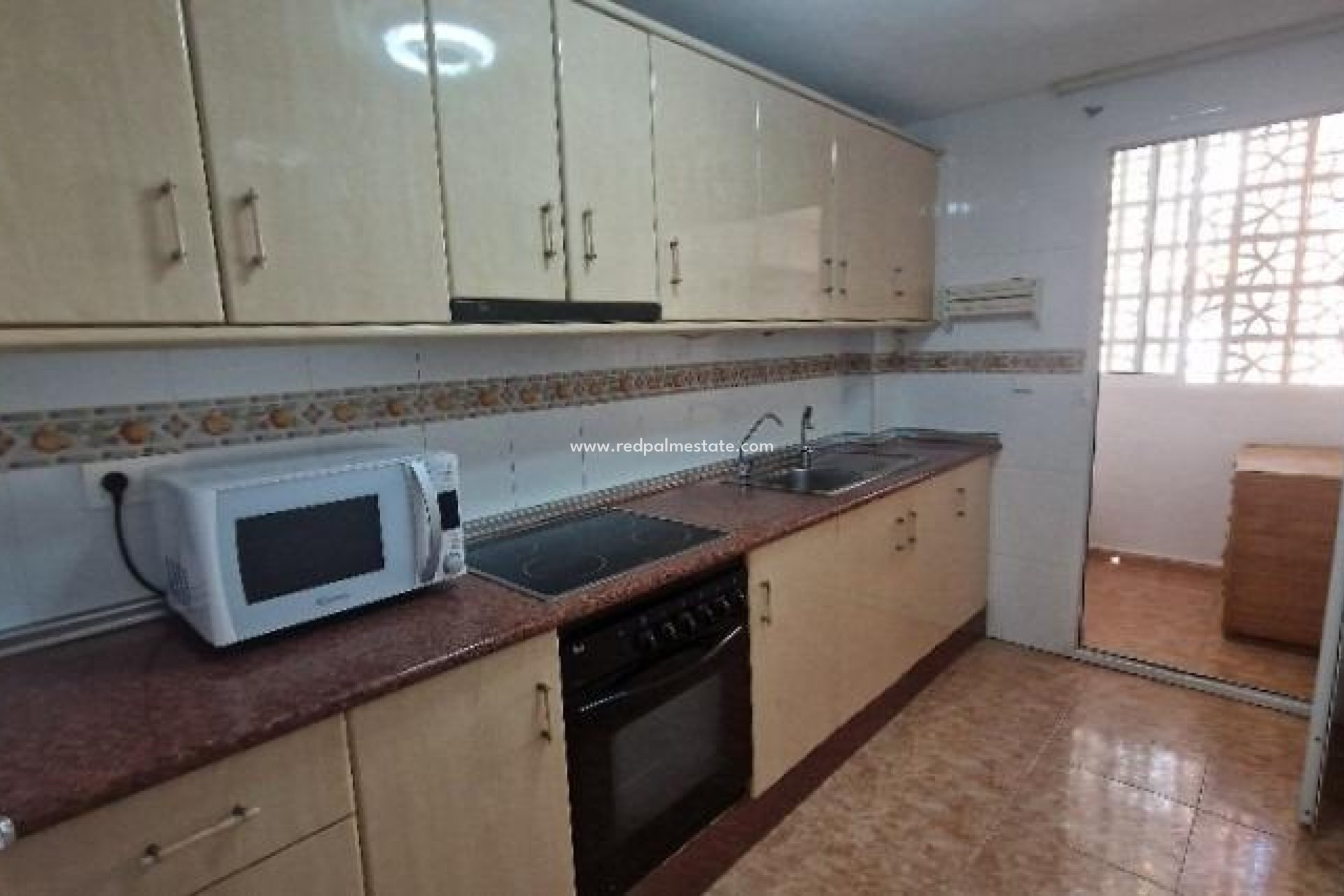 Resale - Apartment -
Torrevieja - Playa del Cura