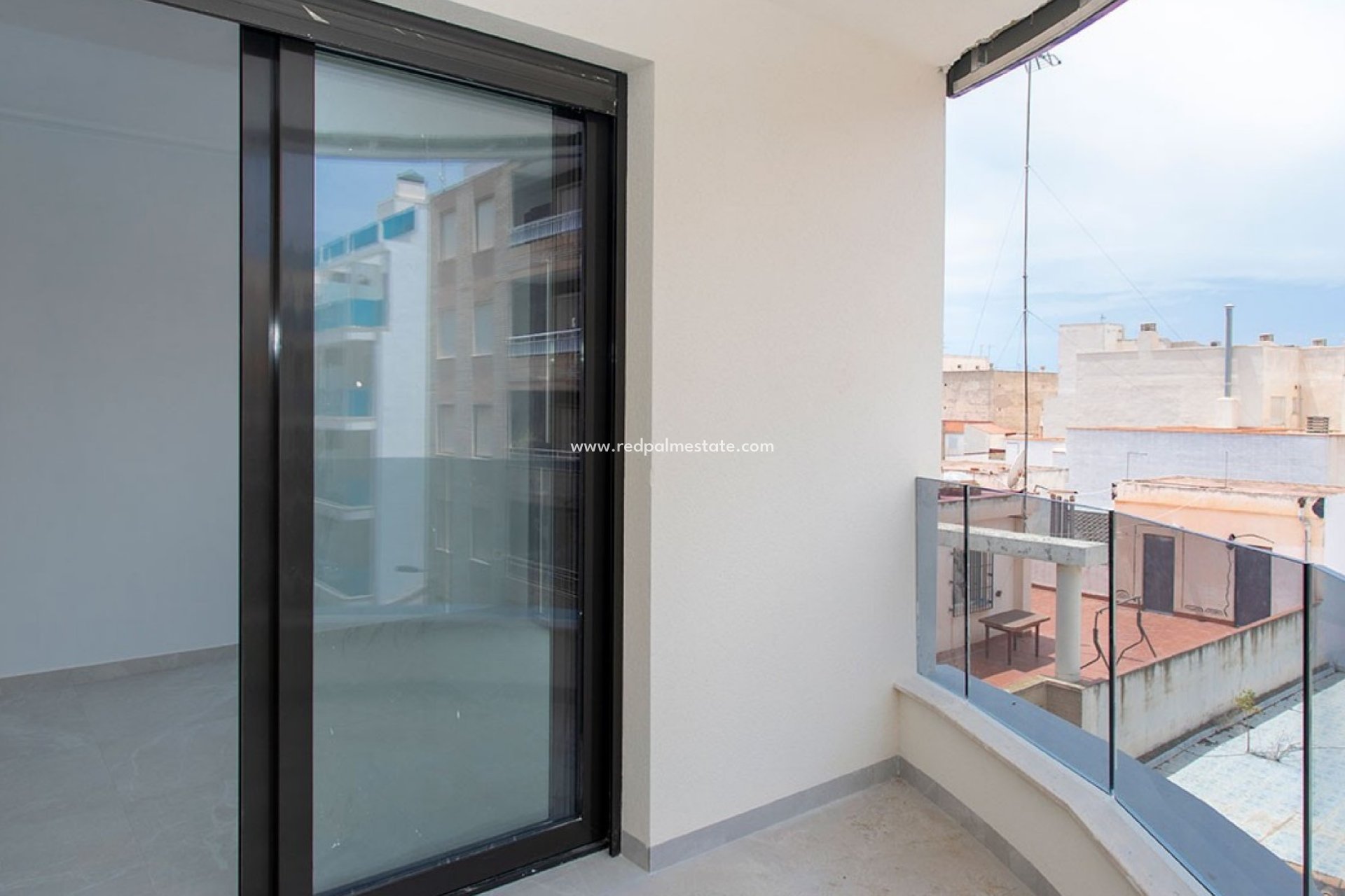 Resale - Apartment -
Torrevieja - Playa del Cura