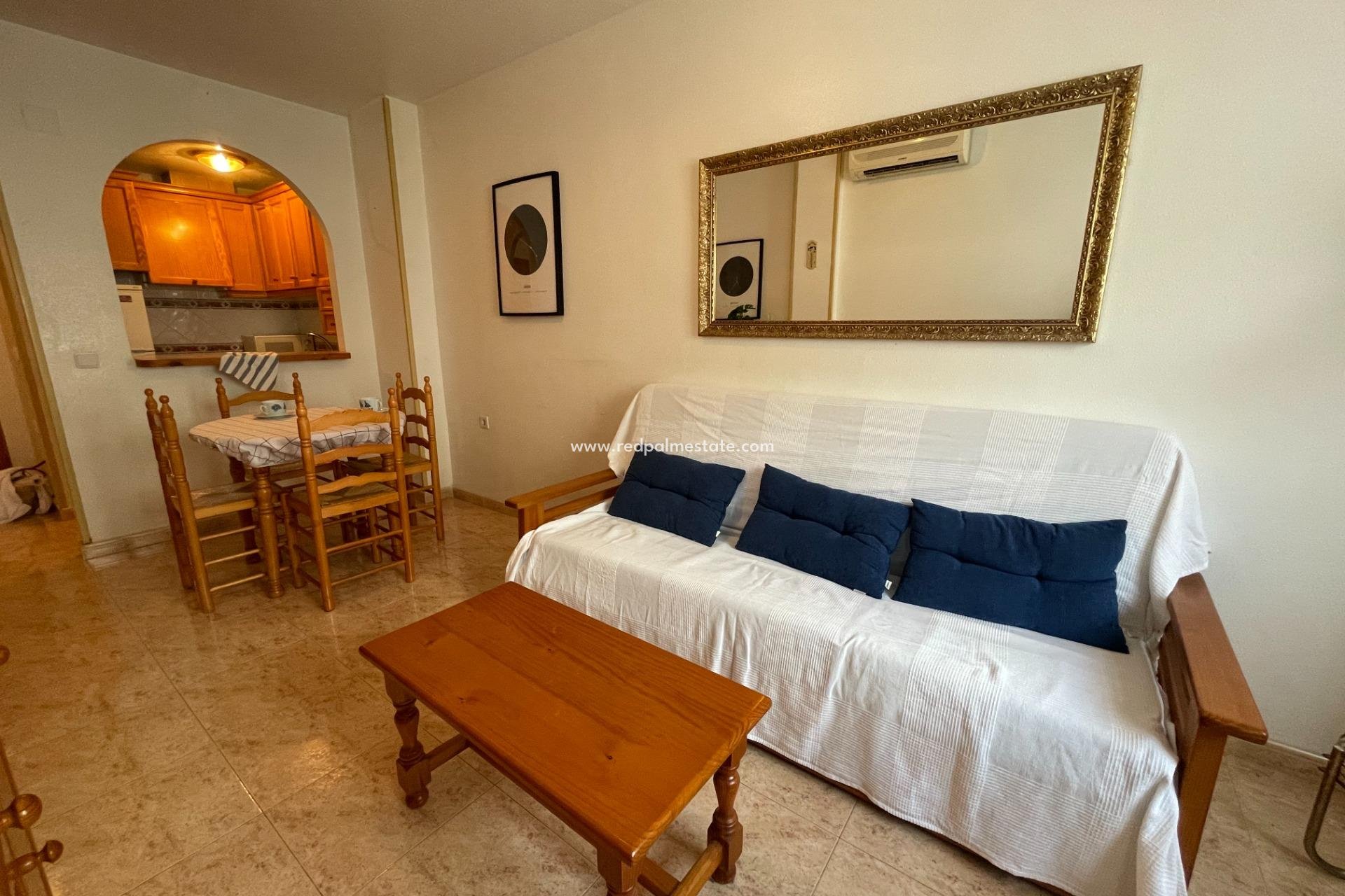 Resale - Apartment -
Torrevieja - Playa del Cura