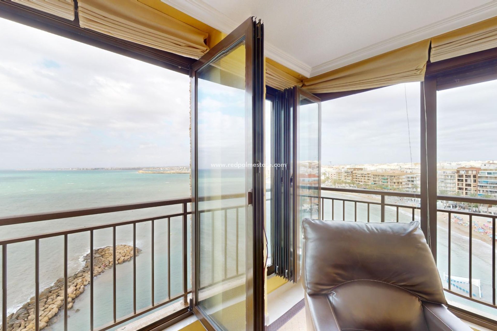 Resale - Apartment -
Torrevieja - Playa del Cura