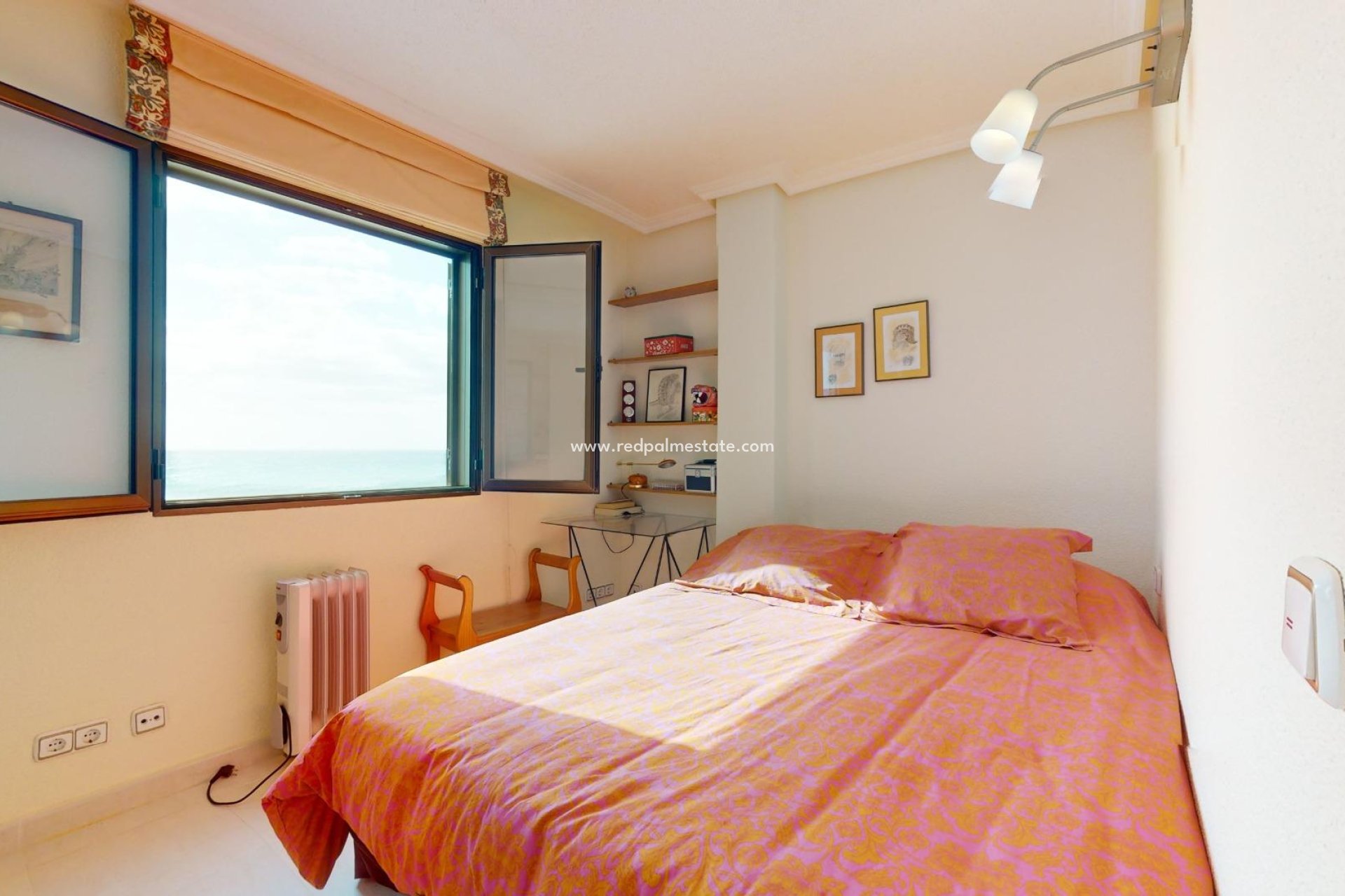 Resale - Apartment -
Torrevieja - Playa del Cura