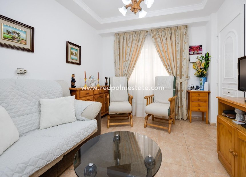 Resale - Apartment -
Torrevieja - Playa del cura