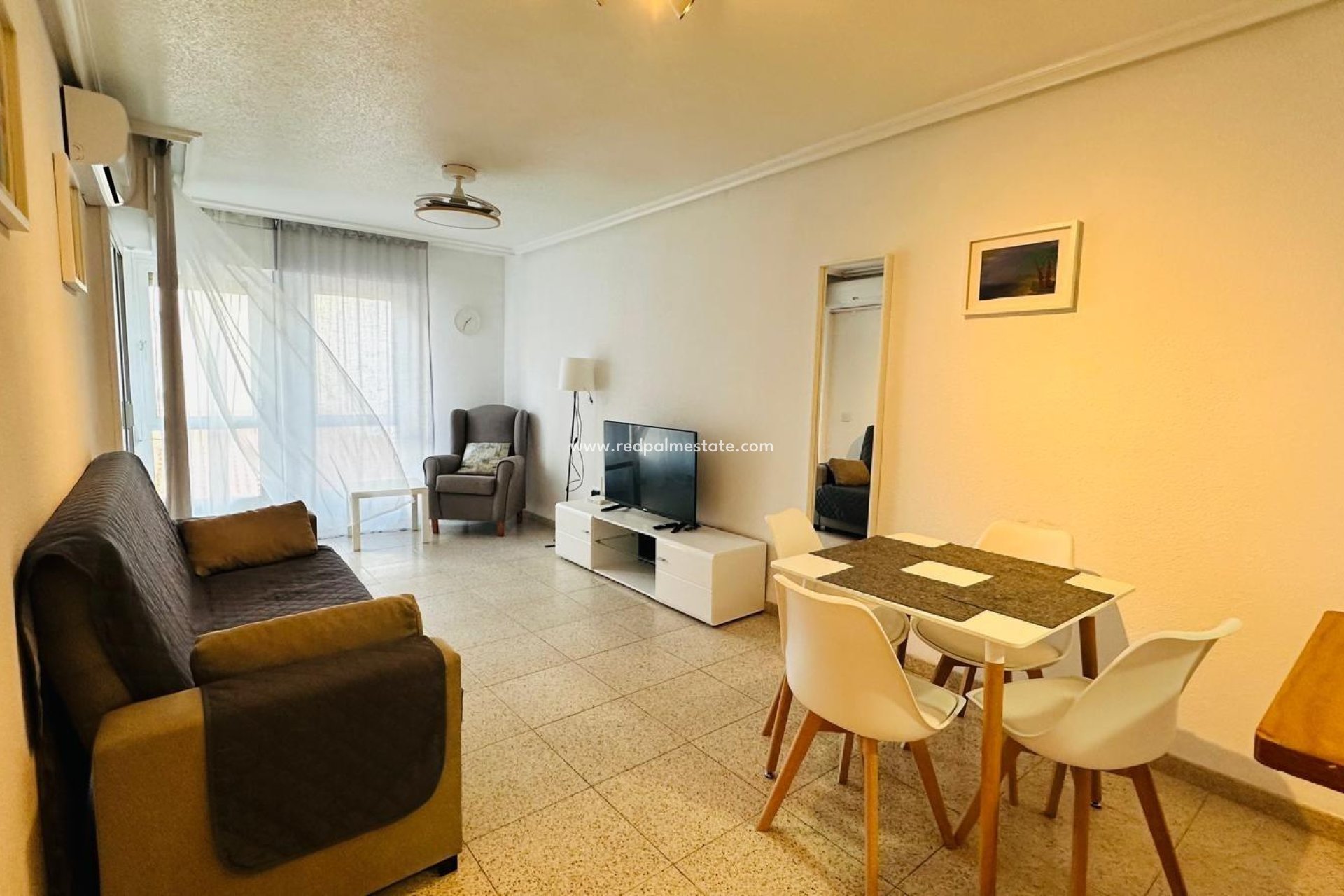 Resale - Apartment -
Torrevieja - Playa del Cura