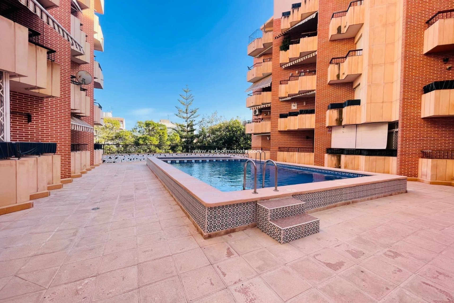 Resale - Apartment -
Torrevieja - Playa del Cura