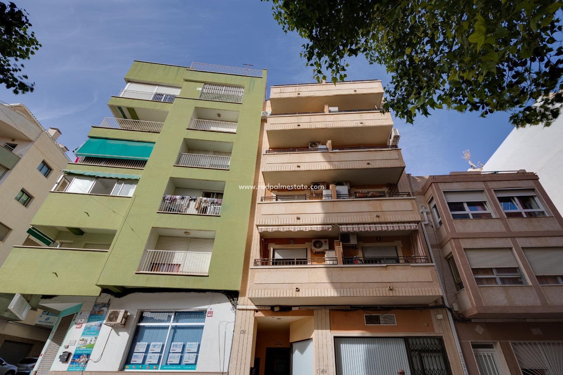 Resale - Apartment -
Torrevieja - Playa del Cura