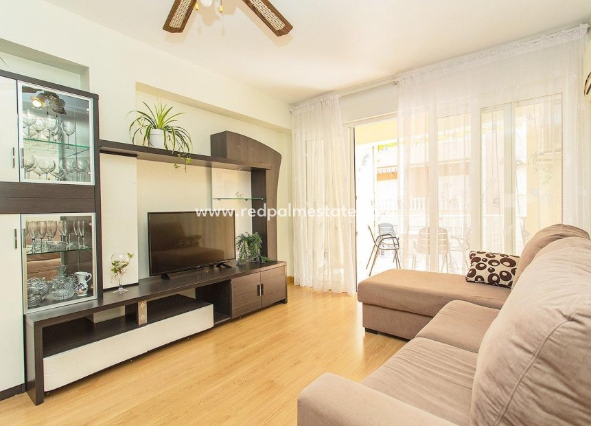 Resale - Apartment -
Torrevieja - Playa del Cura