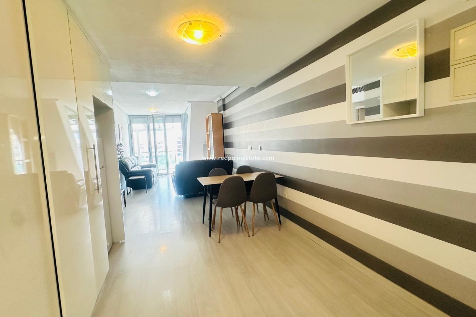 Resale - Apartment -
Torrevieja - Playa del Cura