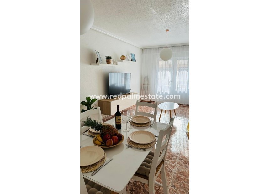 Resale - Apartment -
Torrevieja - Playa del cura