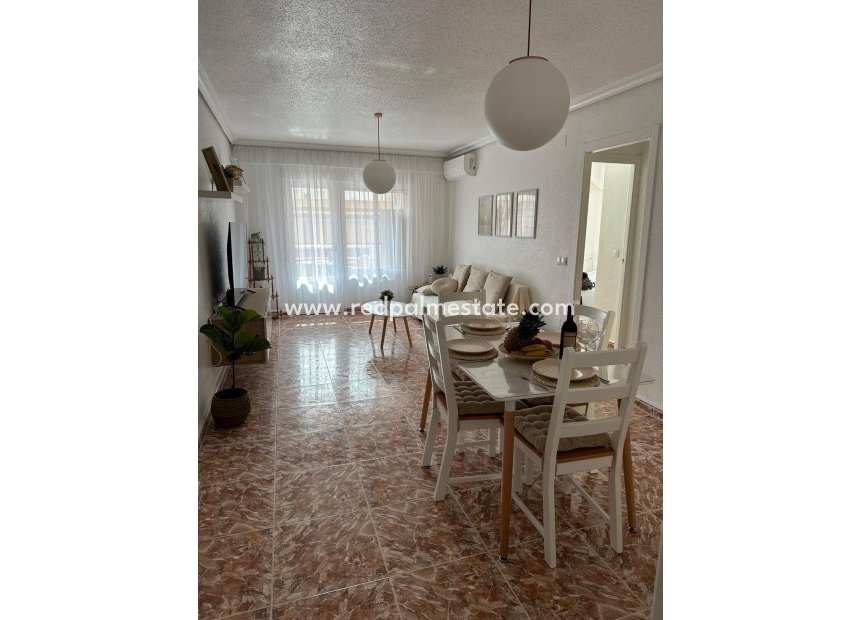 Resale - Apartment -
Torrevieja - Playa del cura