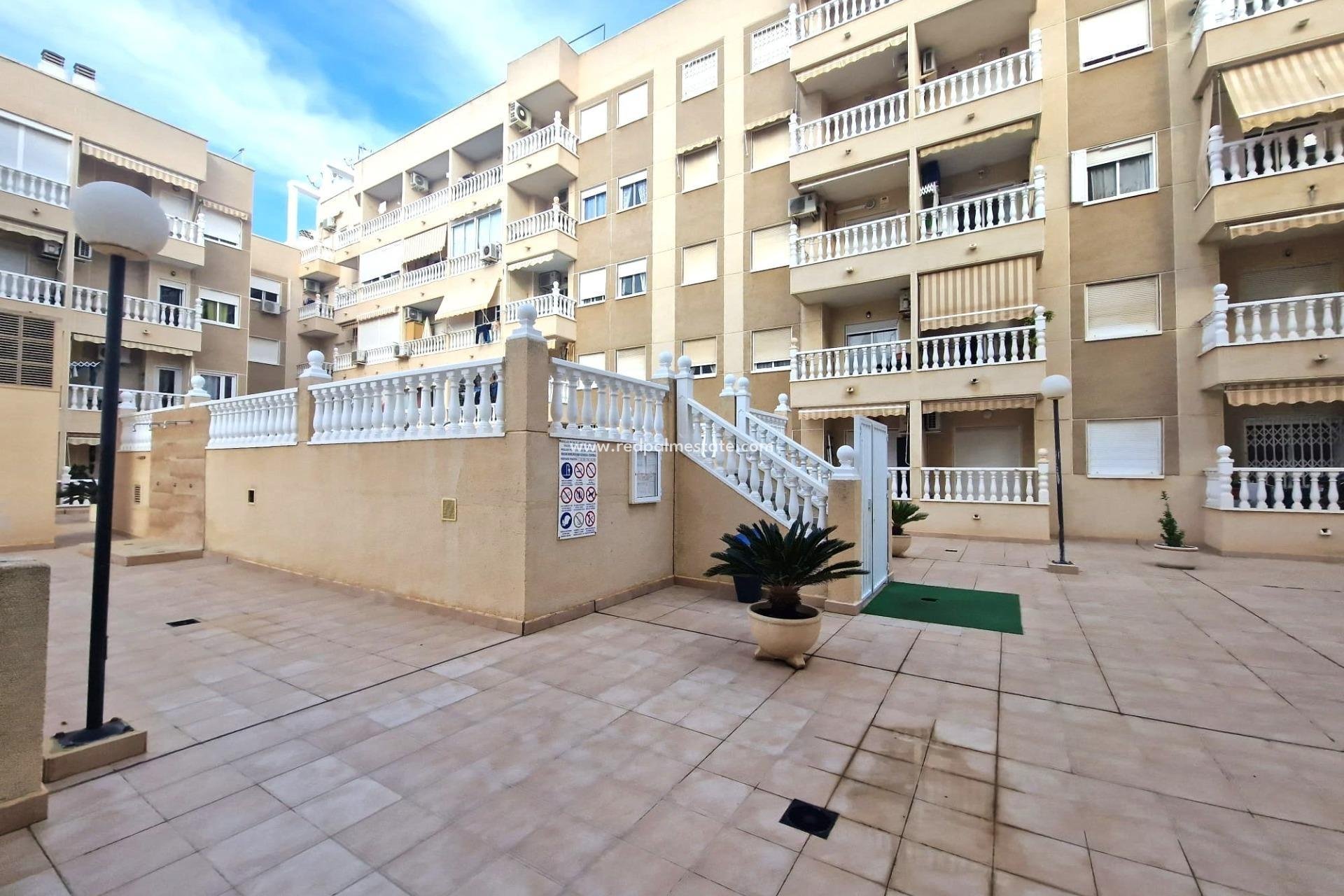 Resale - Apartment -
Torrevieja - Playa del Cura
