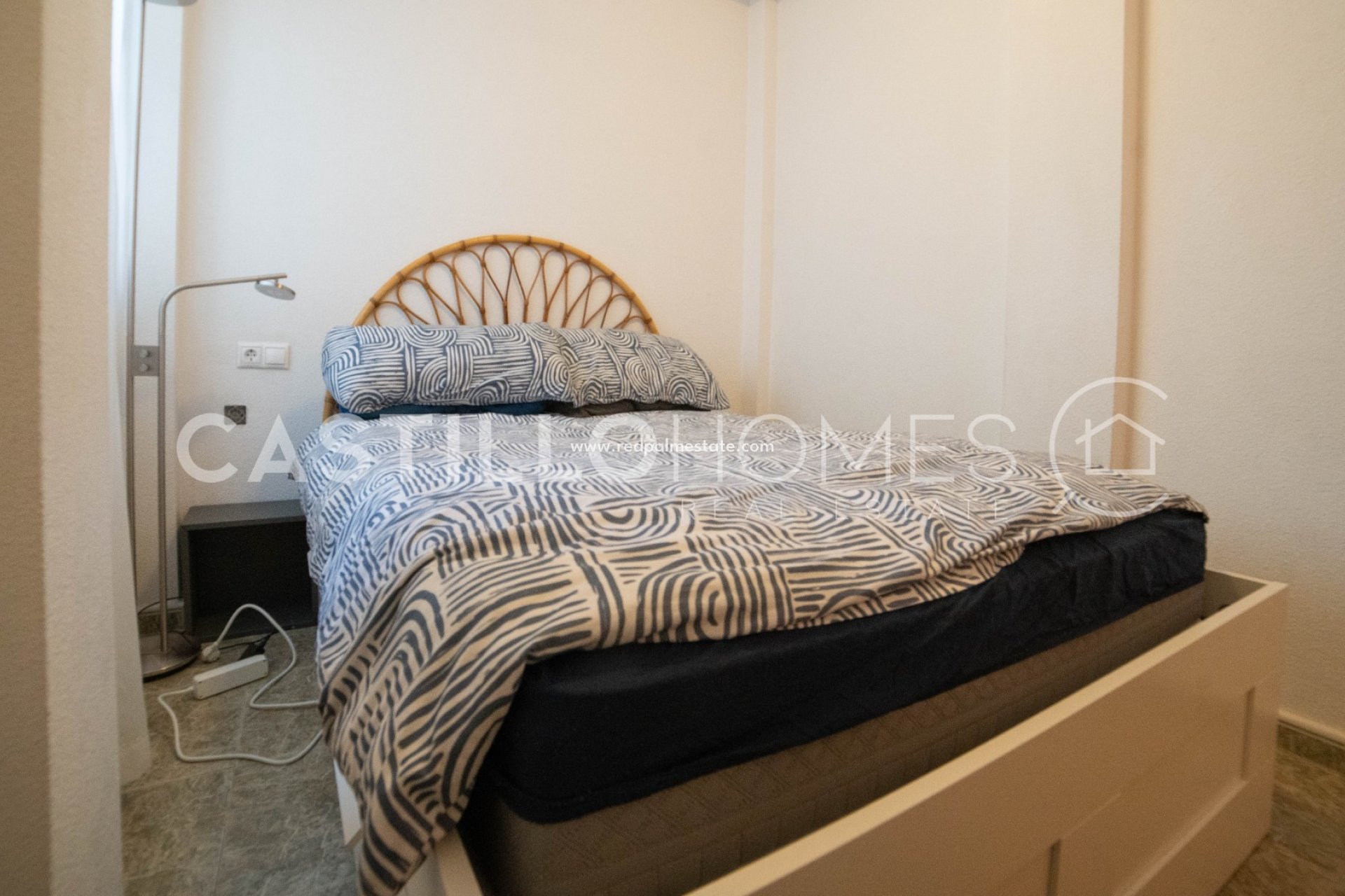 Resale - Apartment -
Torrevieja - Playa del Cura