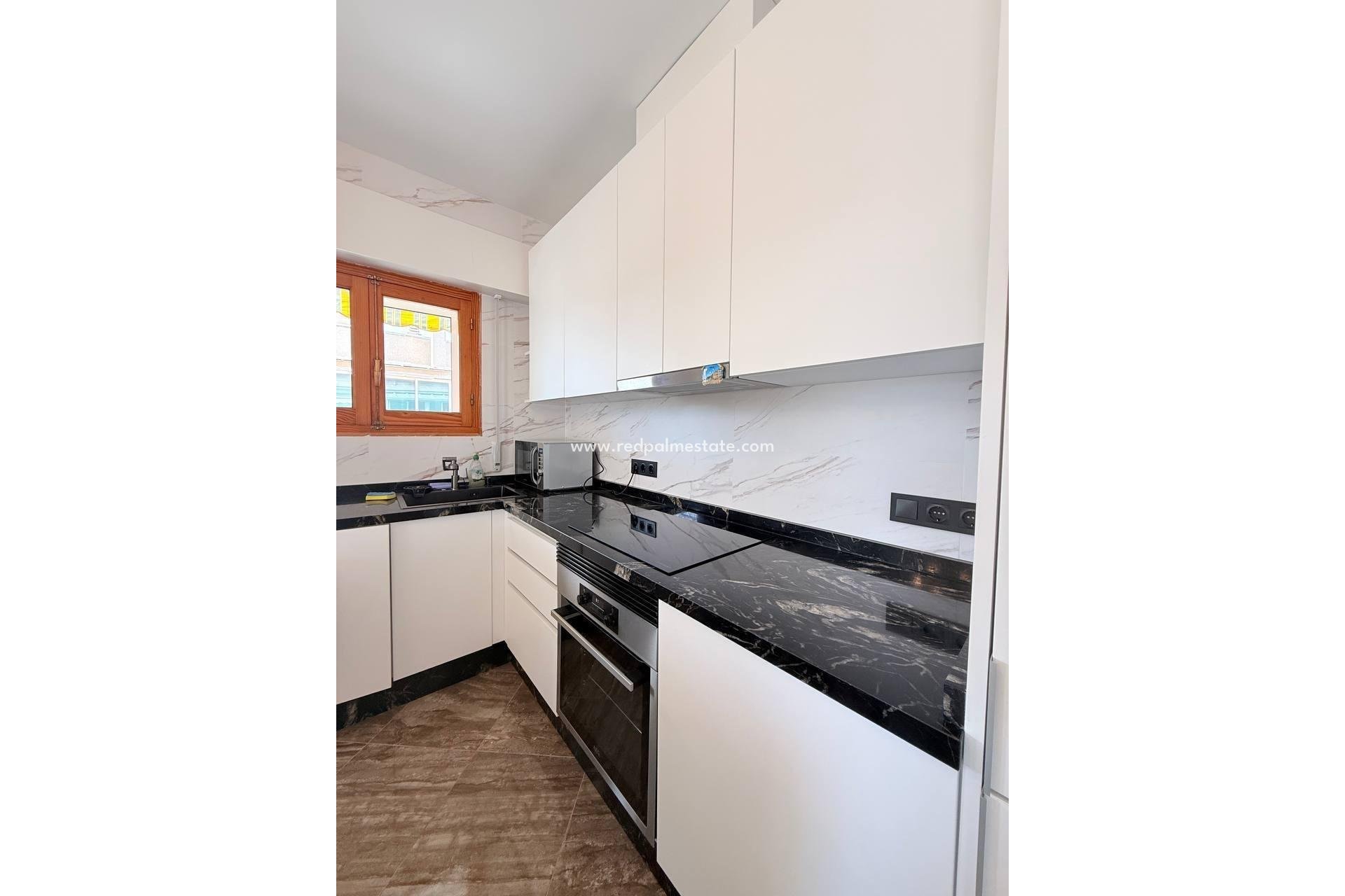 Resale - Apartment -
Torrevieja - Playa del Cura