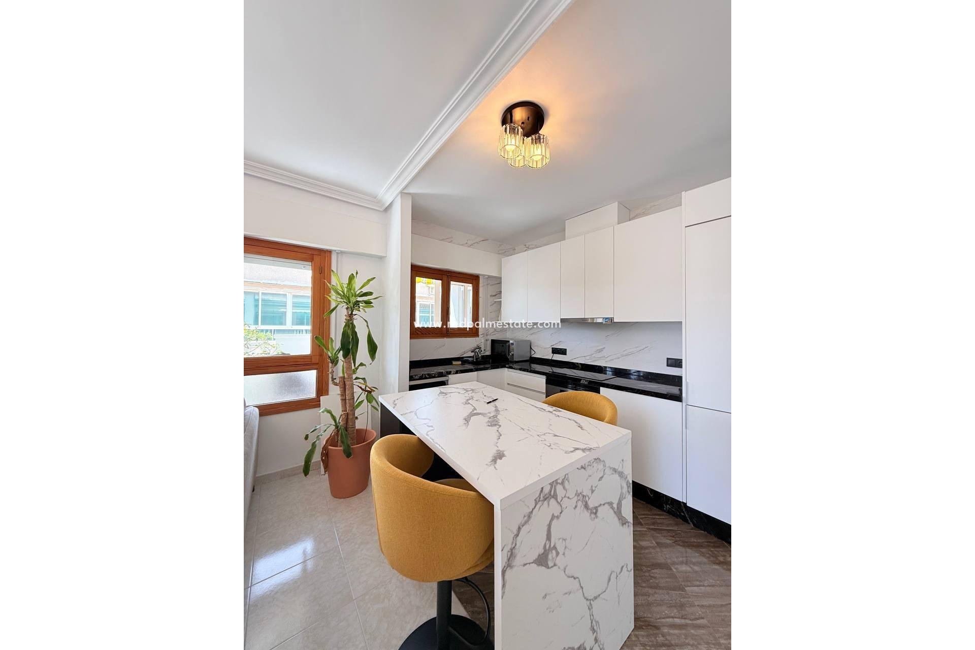 Resale - Apartment -
Torrevieja - Playa del Cura