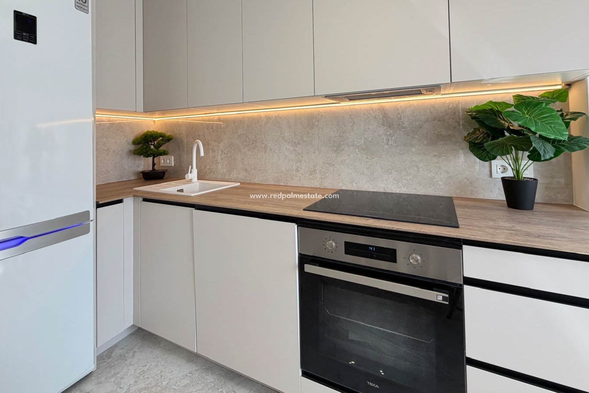 Resale - Apartment -
Torrevieja - Playa del Cura