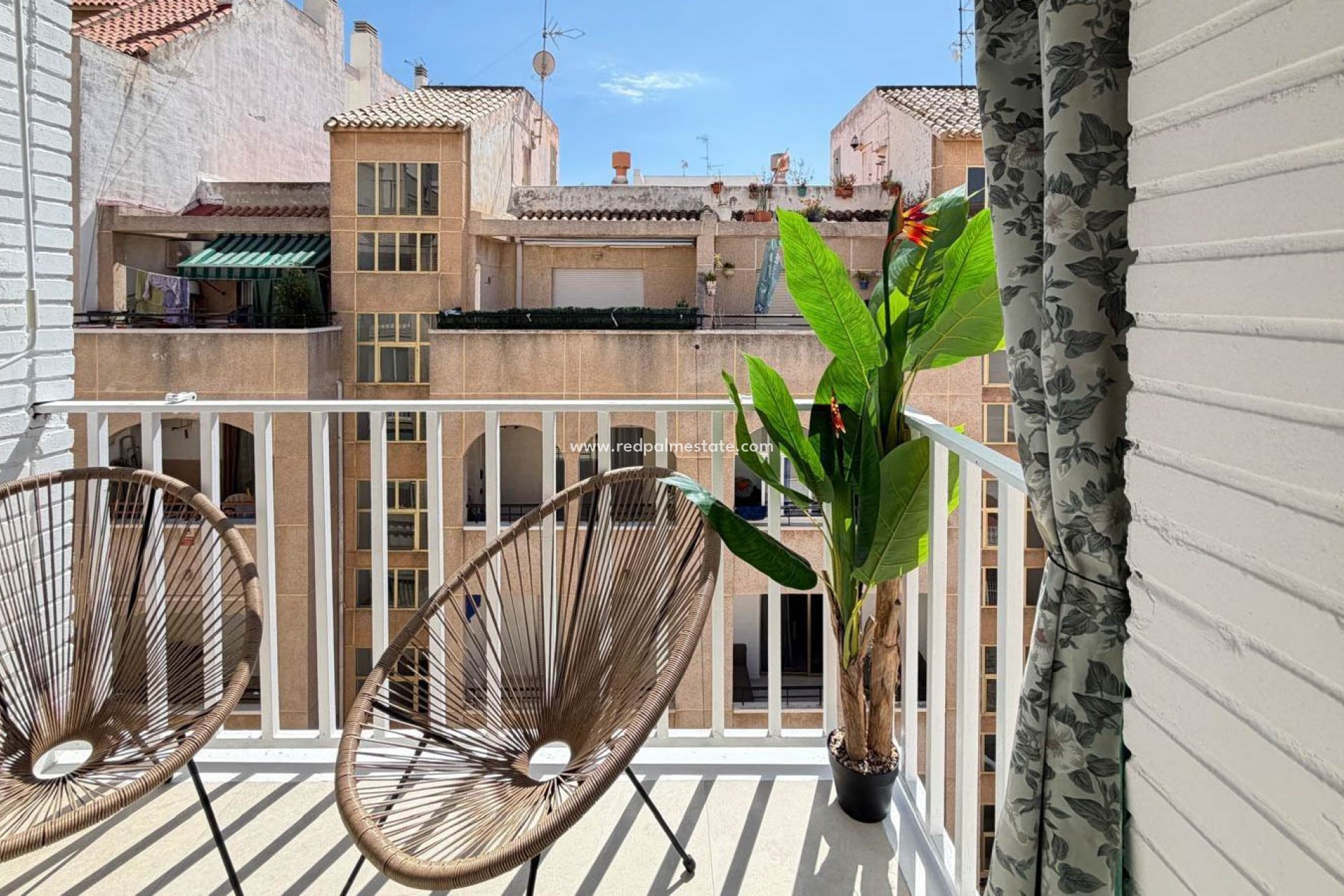 Resale - Apartment -
Torrevieja - Playa del Cura