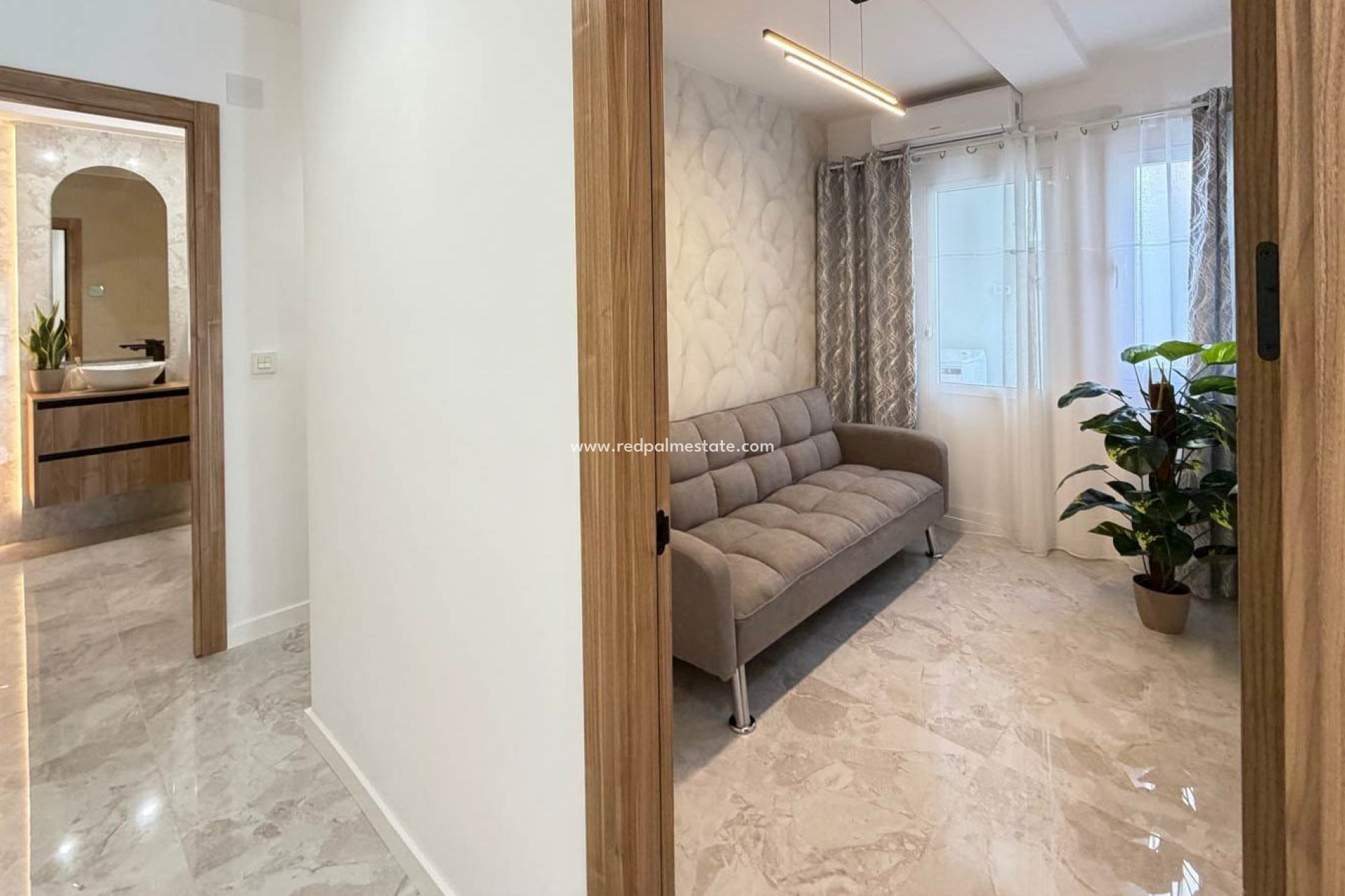 Resale - Apartment -
Torrevieja - Playa del Cura