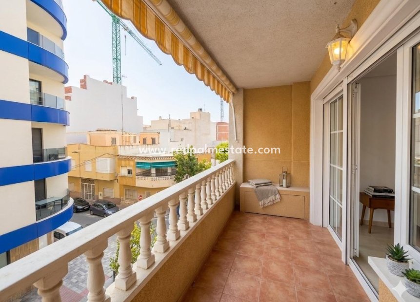 Resale - Apartment -
Torrevieja - Playa del Cura