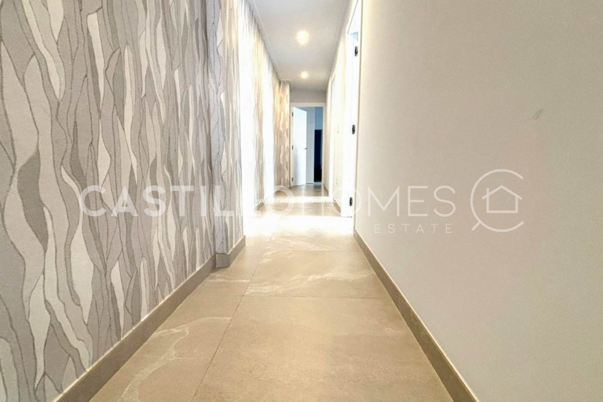 Resale - Apartment -
Torrevieja - Playa del Cura