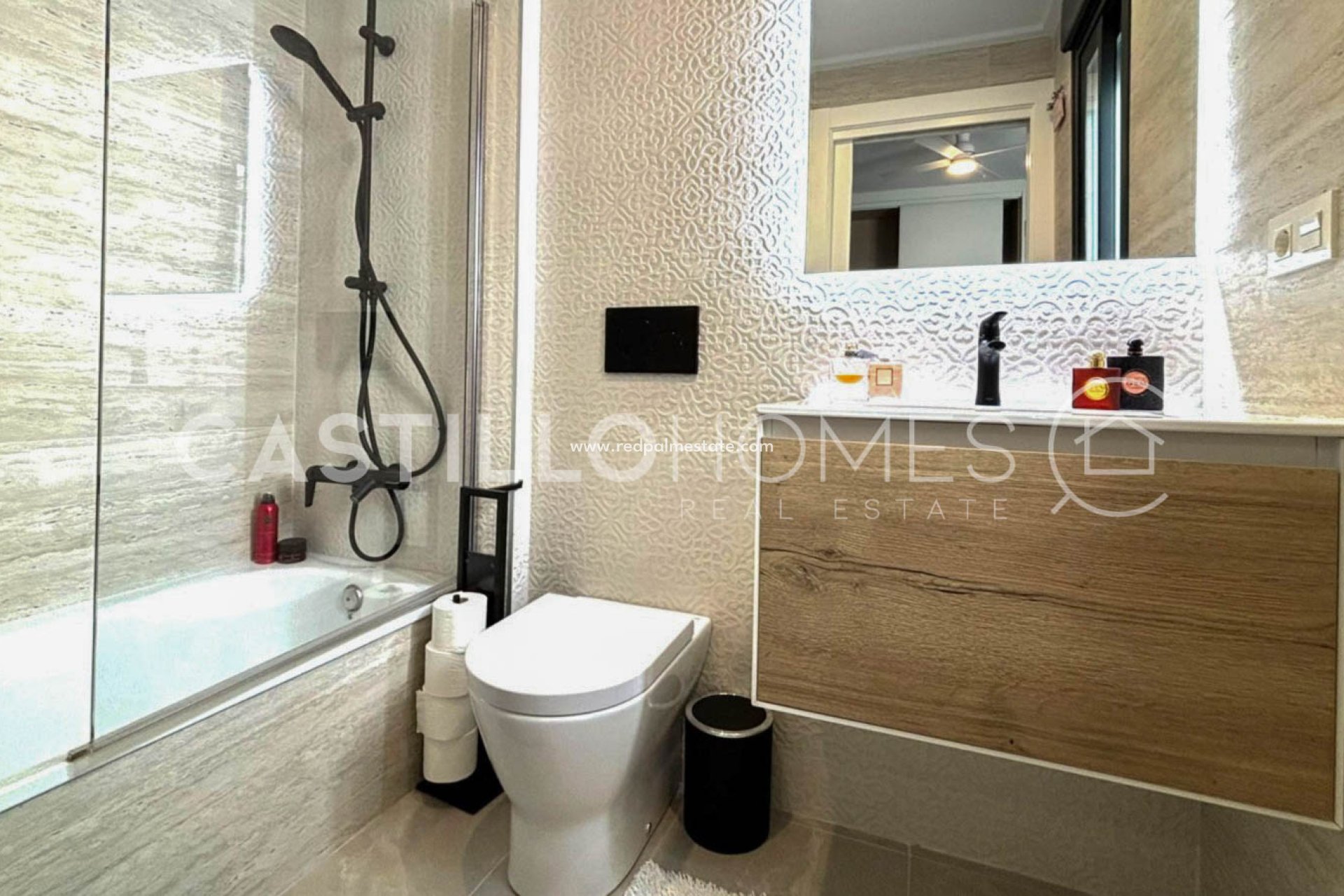 Resale - Apartment -
Torrevieja - Playa del Cura