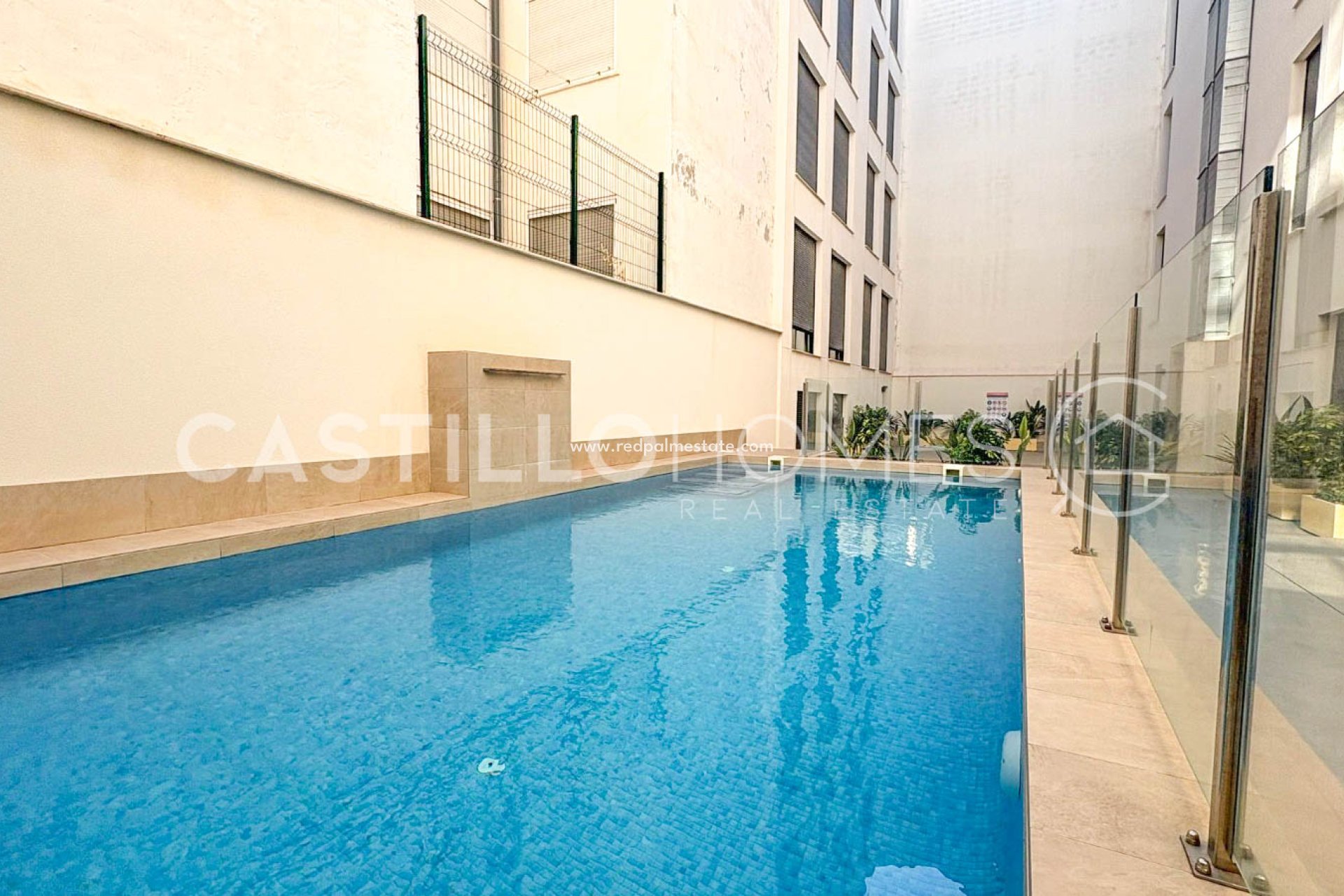 Resale - Apartment -
Torrevieja - Playa del Cura