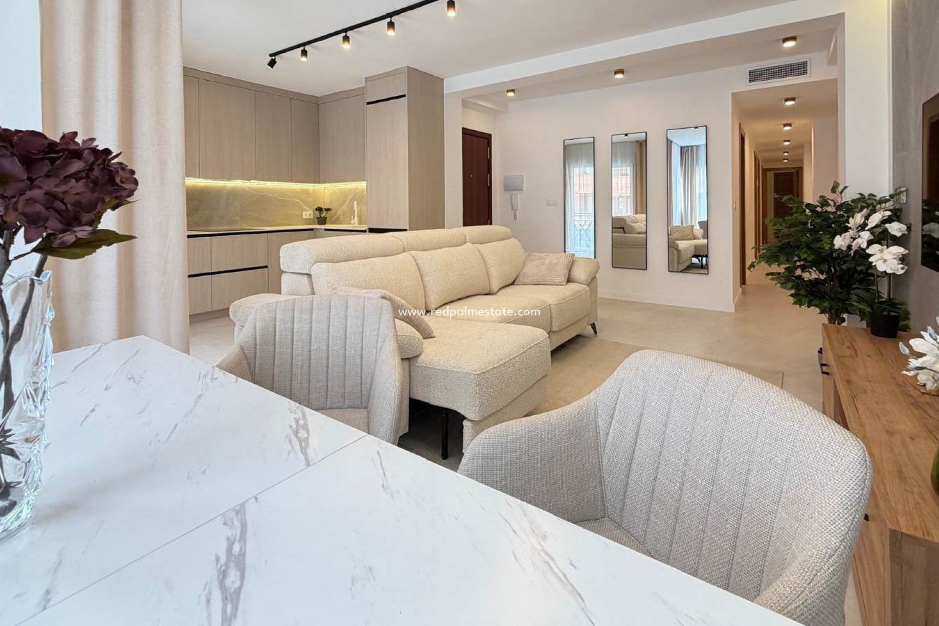 Resale - Apartment -
Torrevieja - Playa del Cura