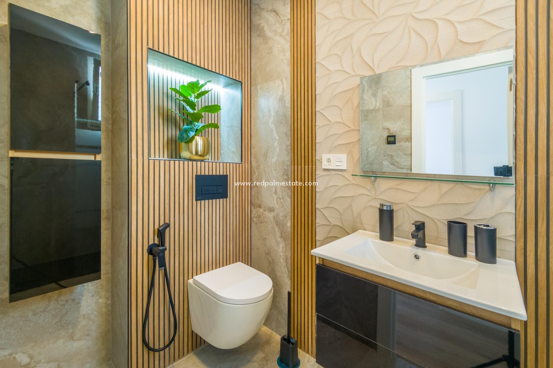Resale - Apartment -
Torrevieja - Playa del Cura
