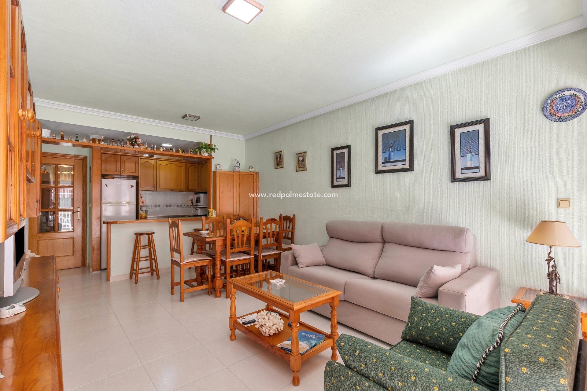 Resale - Apartment -
Torrevieja - Playa del Cura