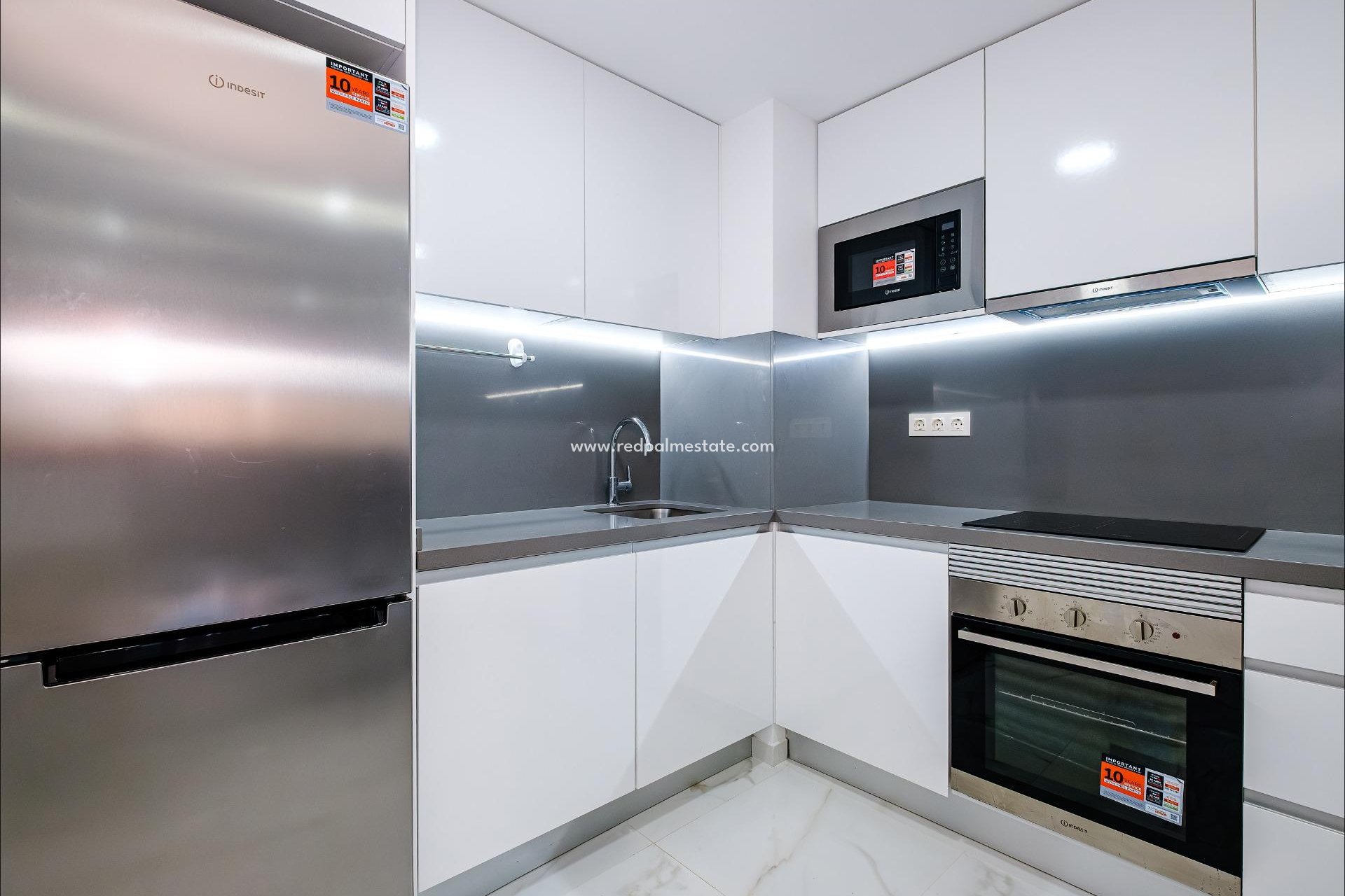 Resale - Apartment -
Torrevieja - Playa del Cura