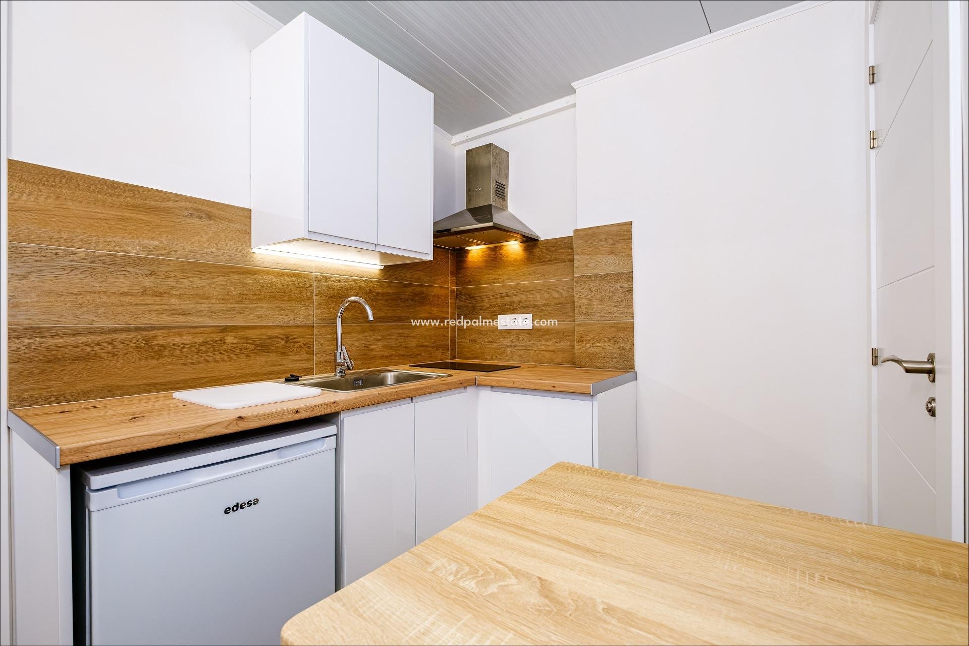 Resale - Apartment -
Torrevieja - Playa del Cura
