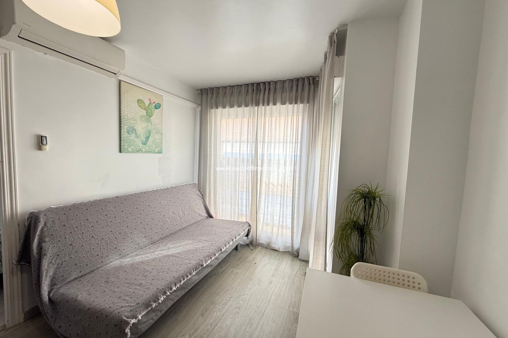 Resale - Apartment -
Torrevieja - Playa del Cura