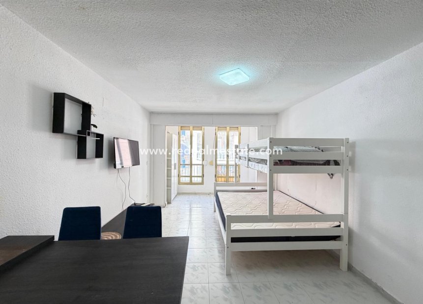 Resale - Apartment -
Torrevieja - Playa del Cura