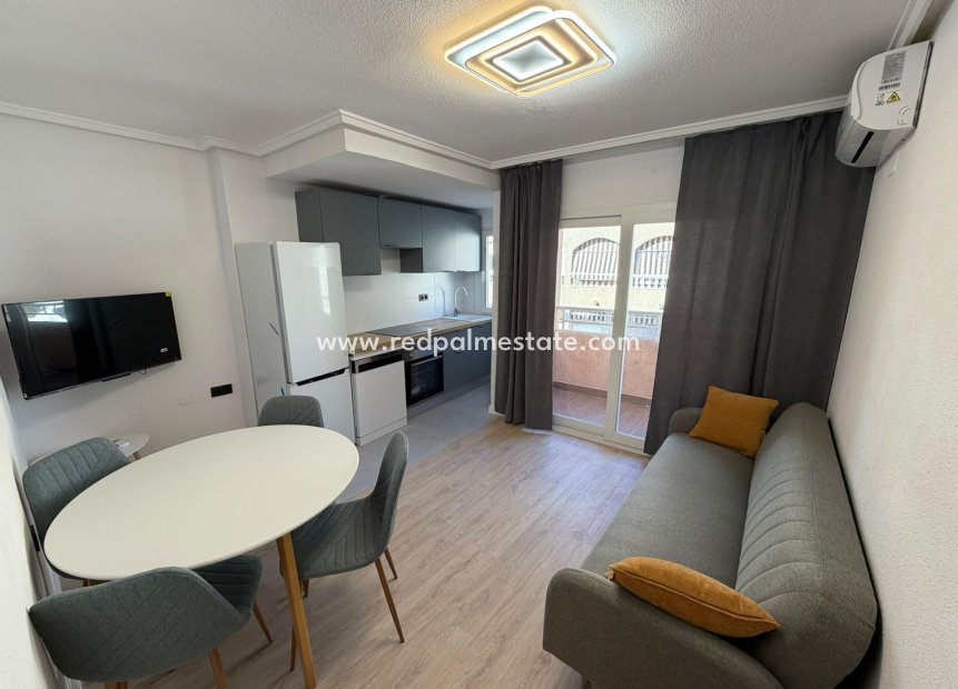Resale - Apartment -
Torrevieja - Playa del Cura