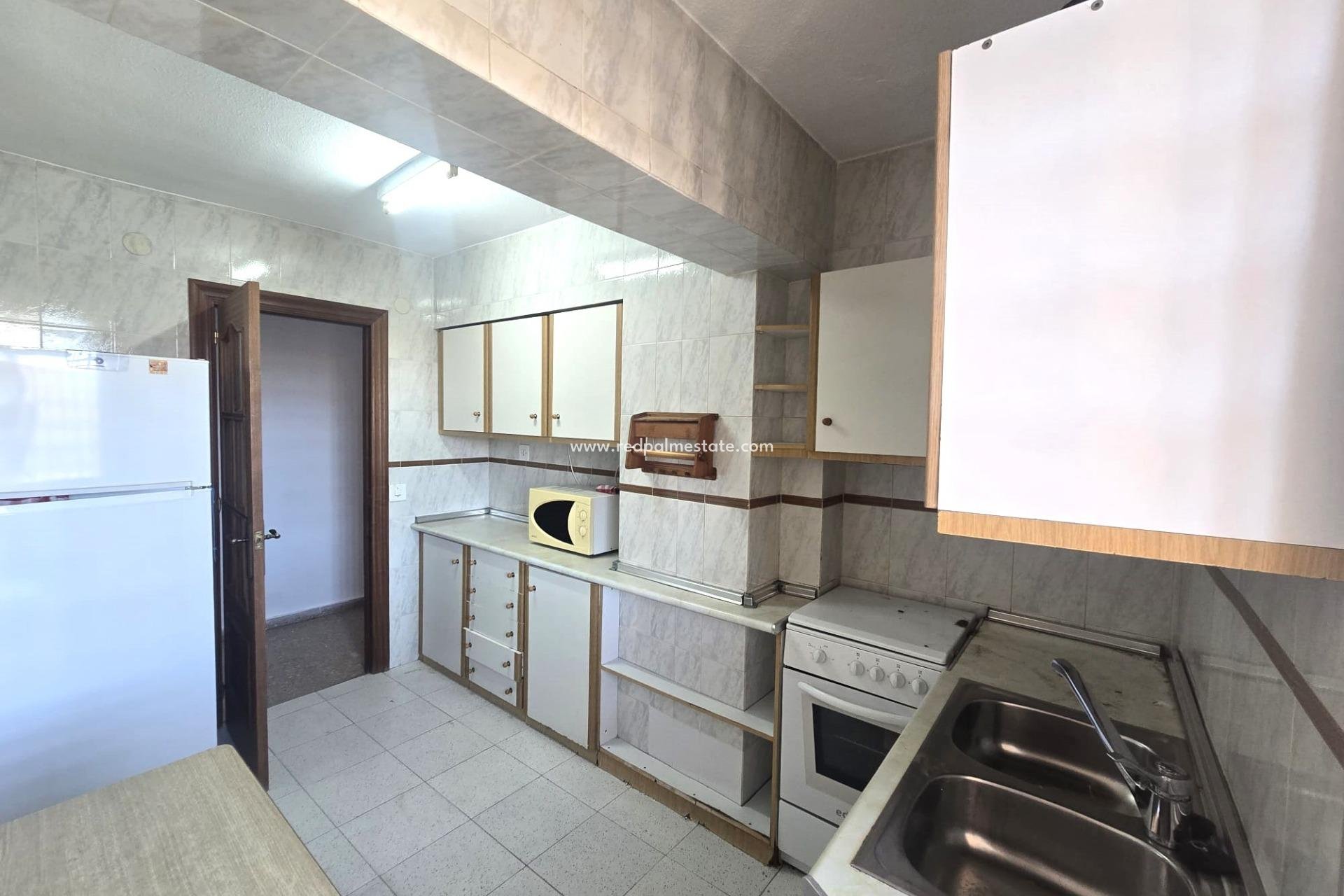 Resale - Apartment -
Torrevieja - Puerto Deportivo Marina Salinas