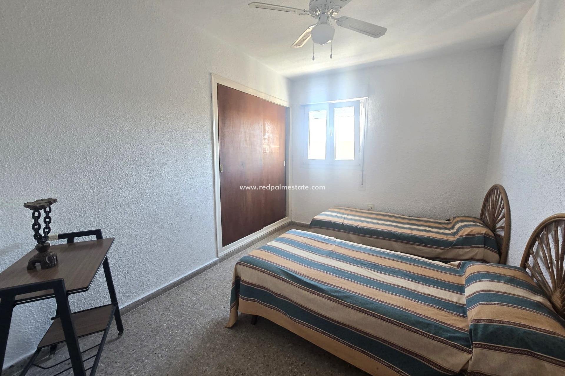 Resale - Apartment -
Torrevieja - Puerto Deportivo Marina Salinas