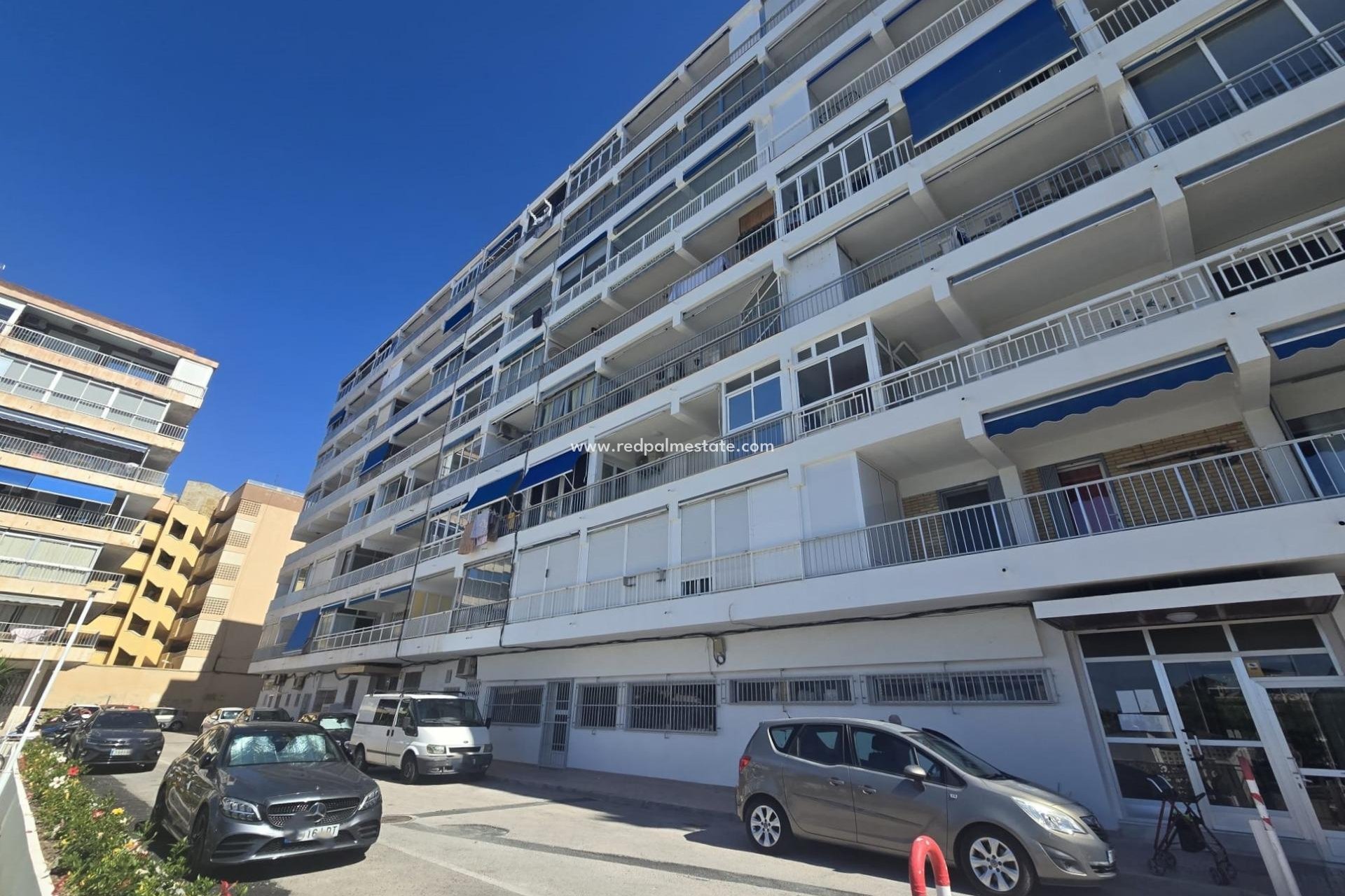 Resale - Apartment -
Torrevieja - Puerto Deportivo Marina Salinas
