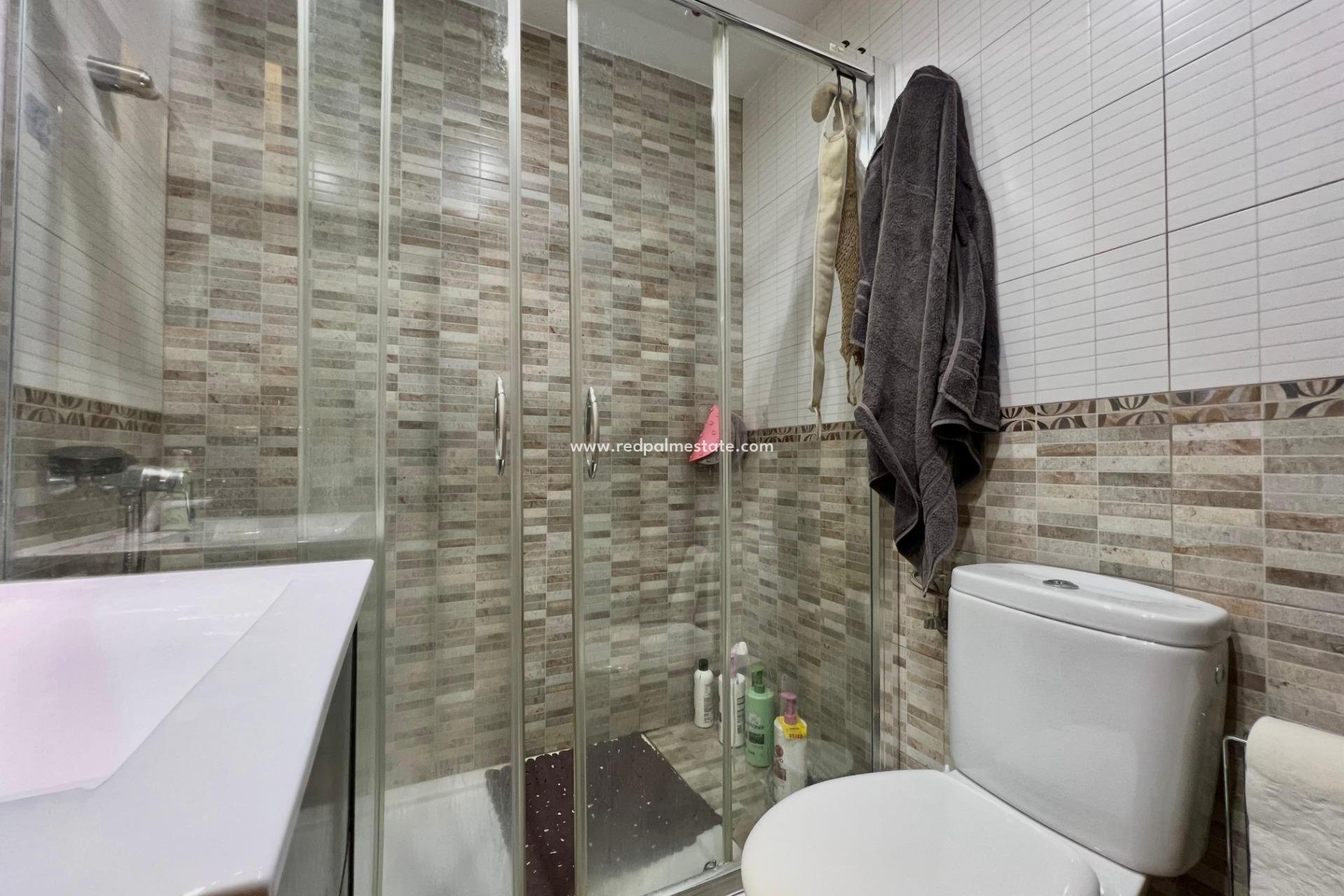 Resale - Apartment -
Torrevieja - Puerto Deportivo