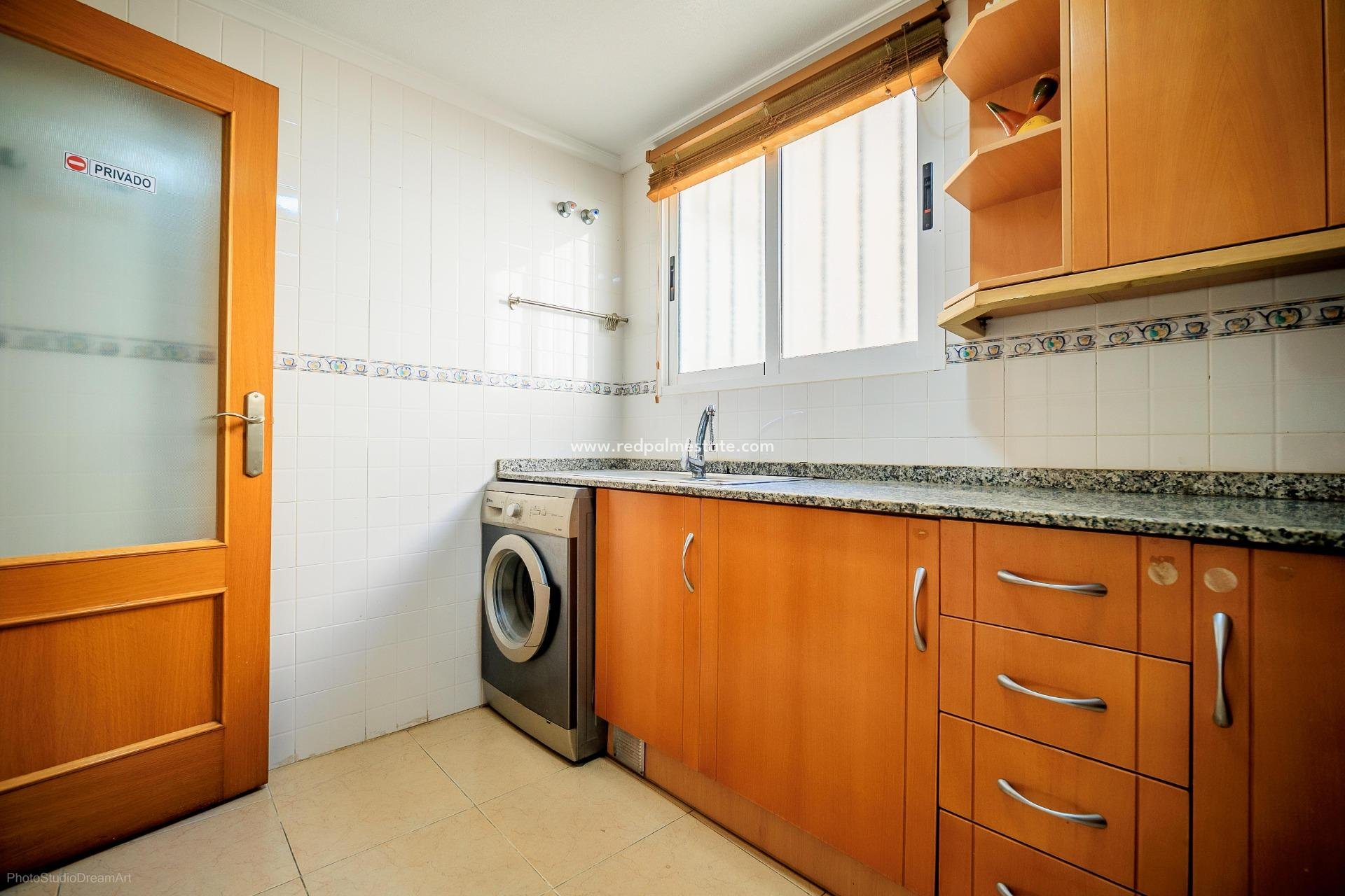 Resale - Apartment -
Torrevieja - Puerto