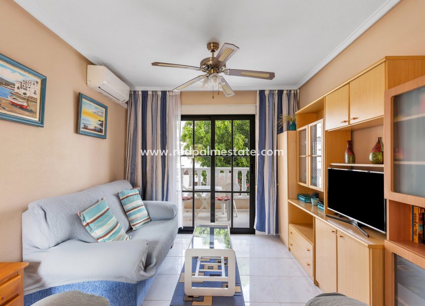 Resale - Apartment -
Torrevieja - Punta Prima Torrevieja