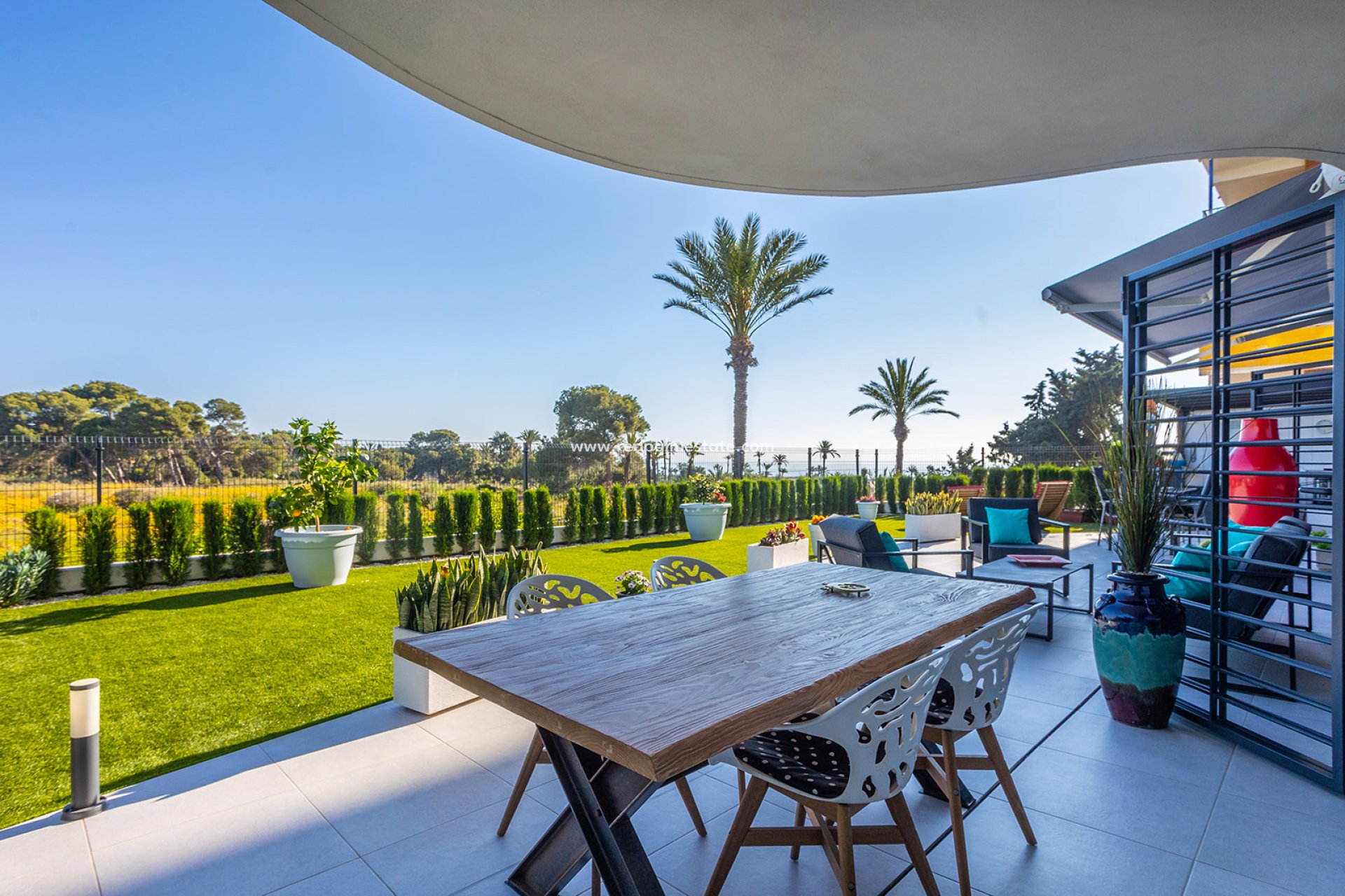 Resale - Apartment -
Torrevieja - Punta Prima Torrevieja