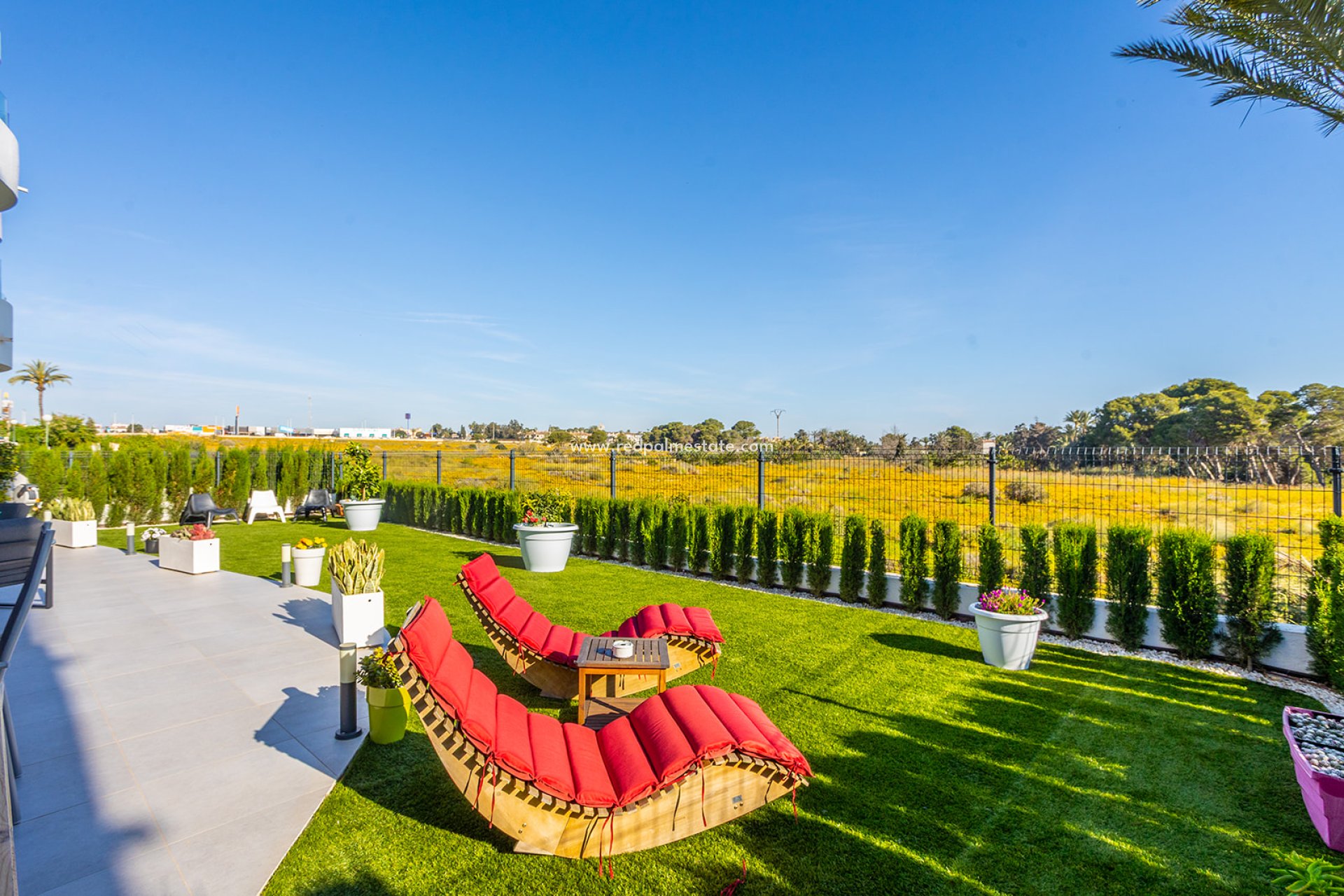 Resale - Apartment -
Torrevieja - Punta Prima Torrevieja