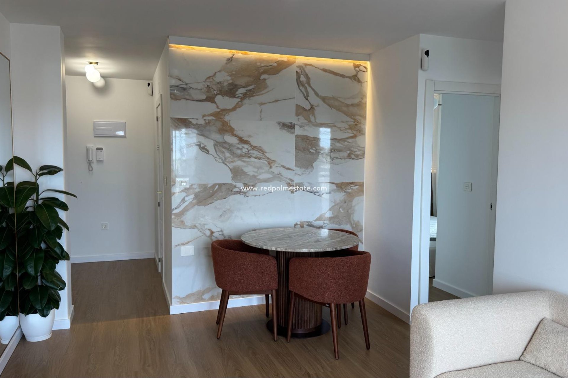 Resale - Apartment -
Torrevieja - Punta prima